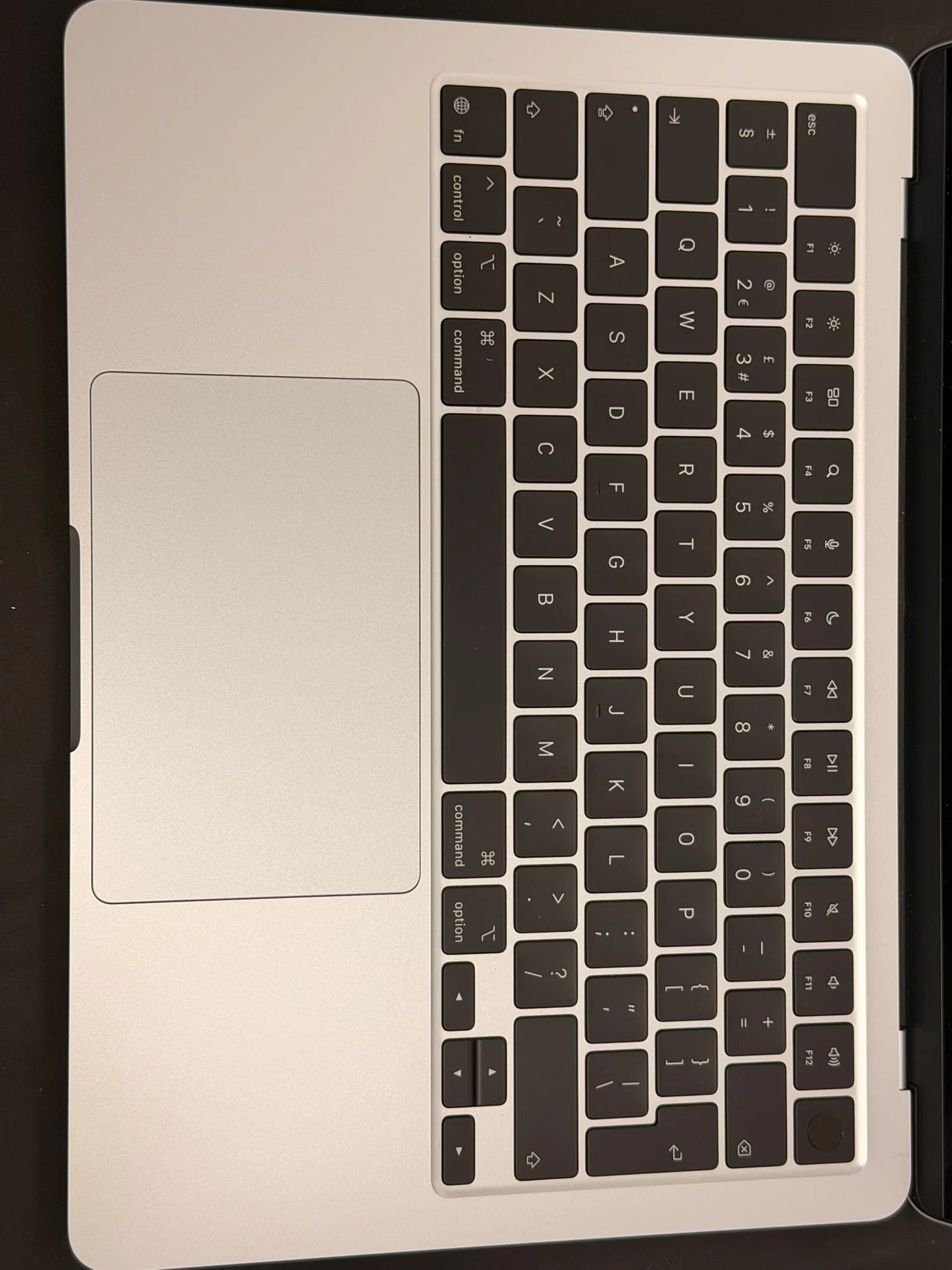 MacBook Air M4 (10-CPU 8-GPU)/16GB/256GB SSD - Image 3