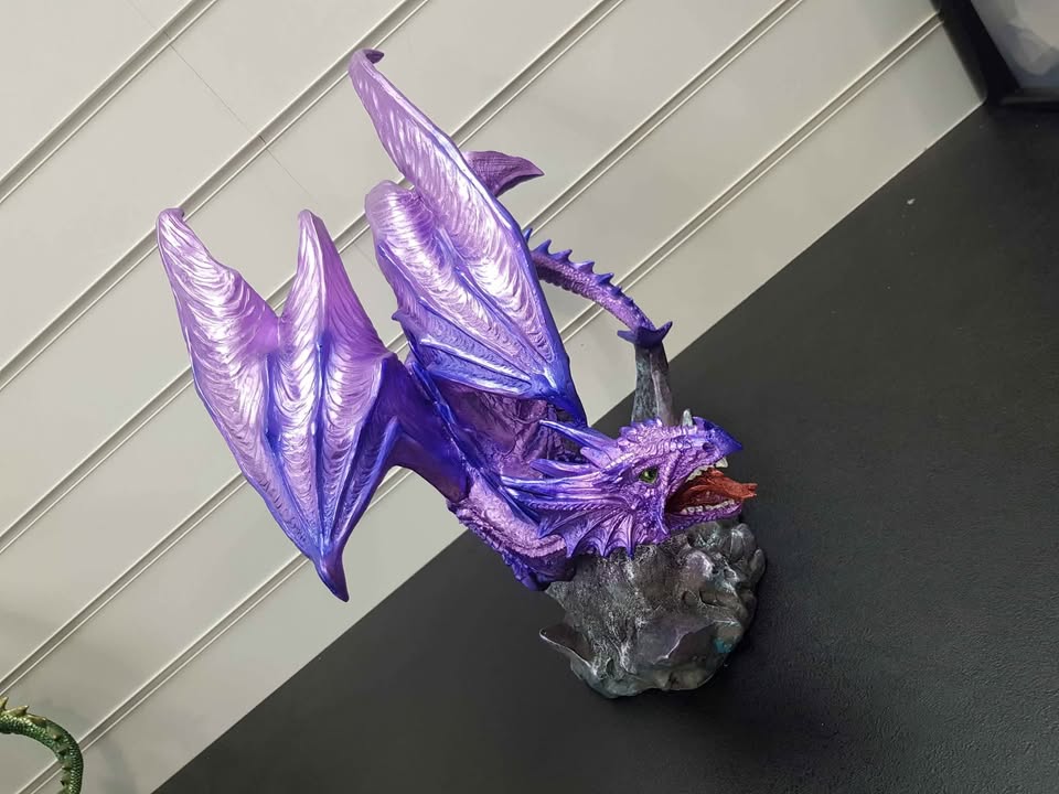 Majestic Purple Dragon On Rocks *COLLECTION ONLY* - Image 2