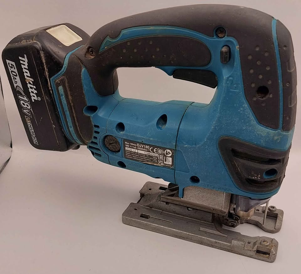 Makita BL1850B 18v jigsaw with 5.0AH li-on battery (No Charger) unboxed - Image 2
