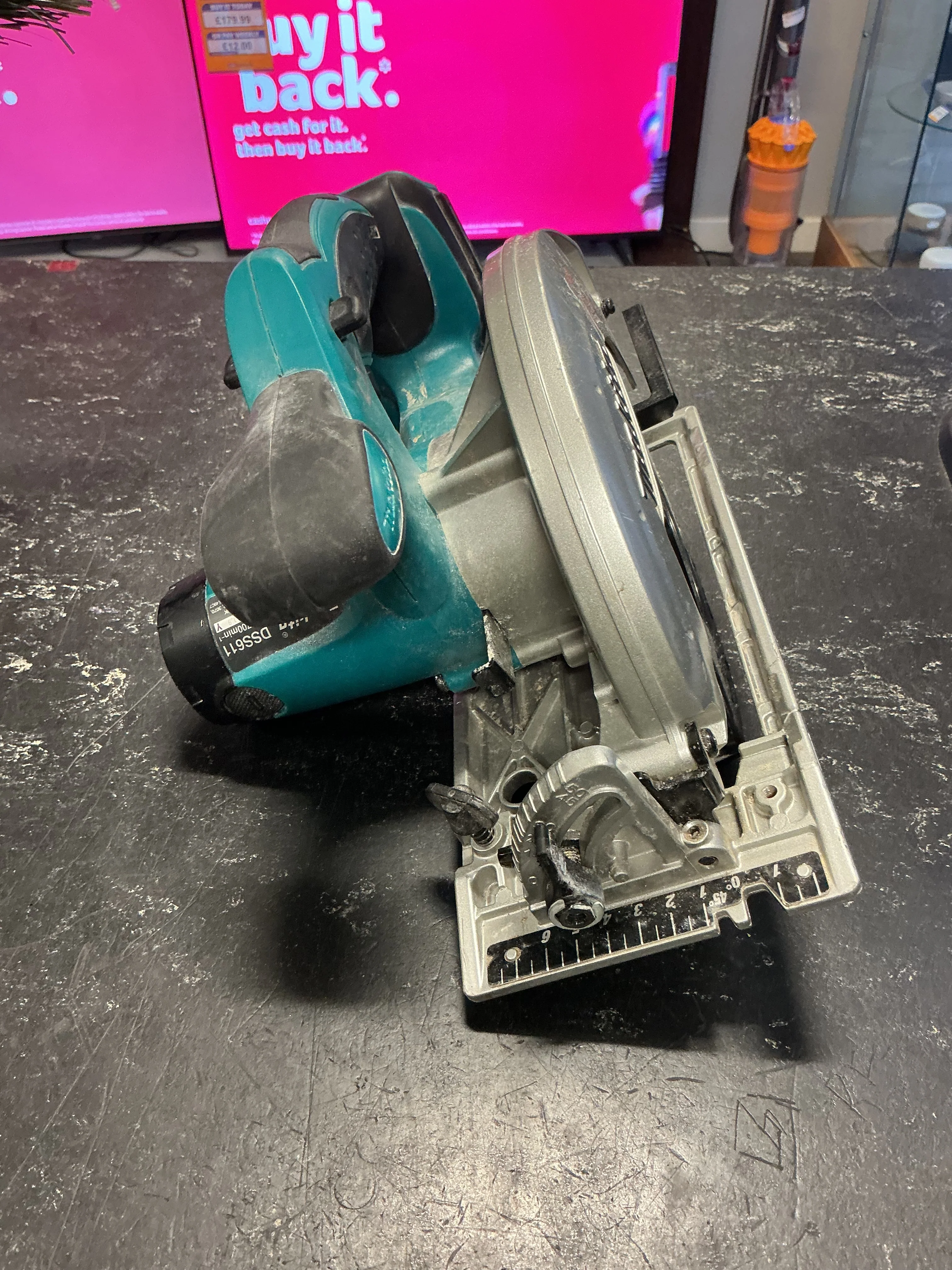 Makita Circular LXT DSS611 - Image 2