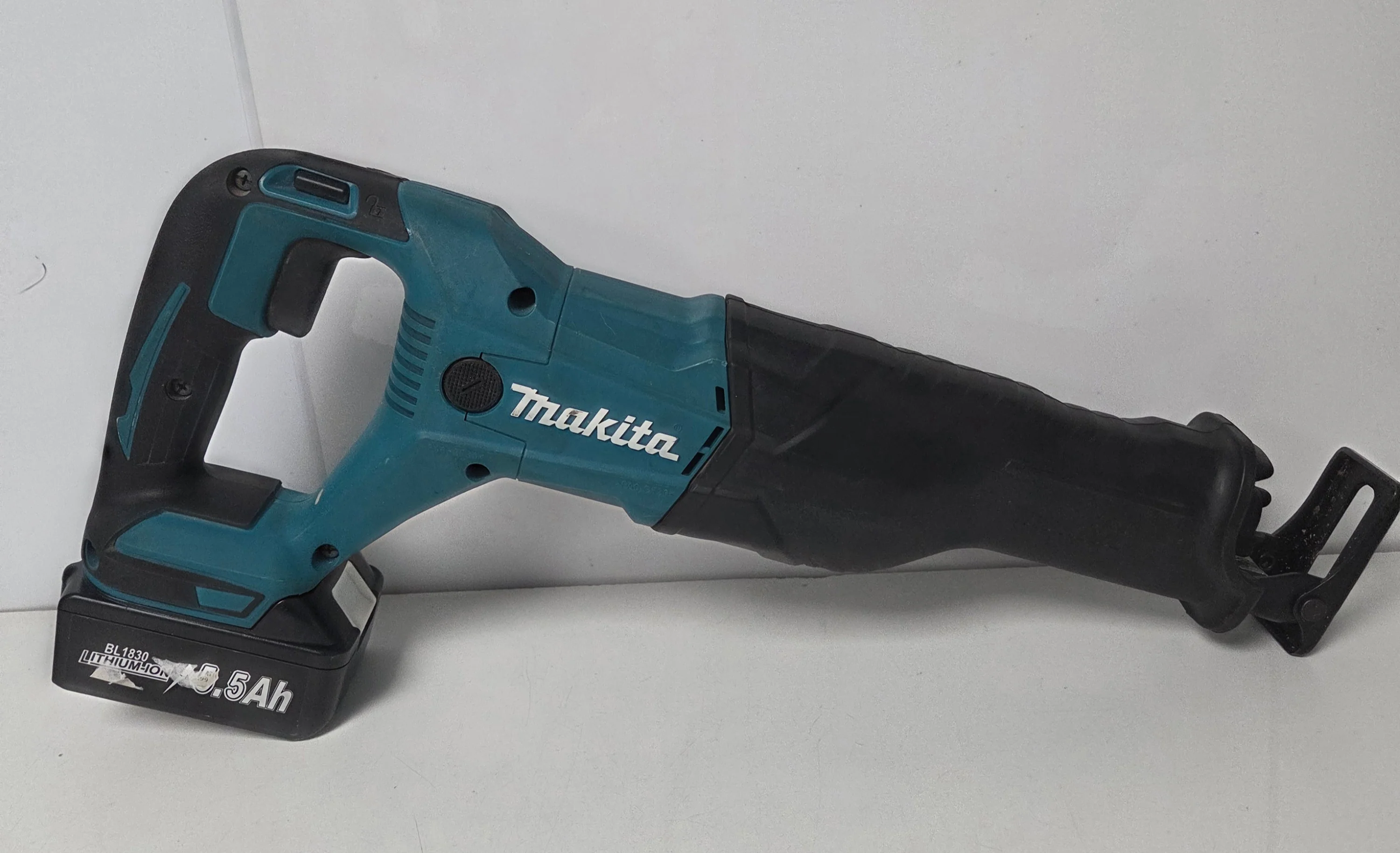 Makita DJR186 18V LXT Recipro Saw - Image 3
