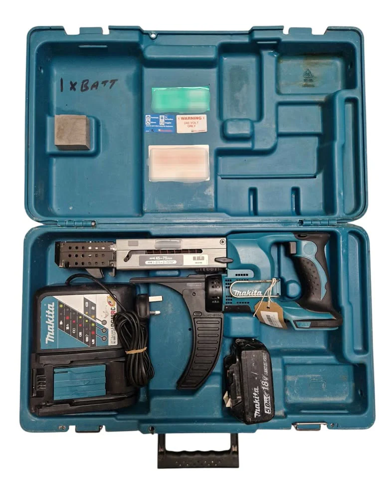 Makita LXT Auto-Feed cordless screwdriver 18v + 5.0Ah battery and charger - Image 4