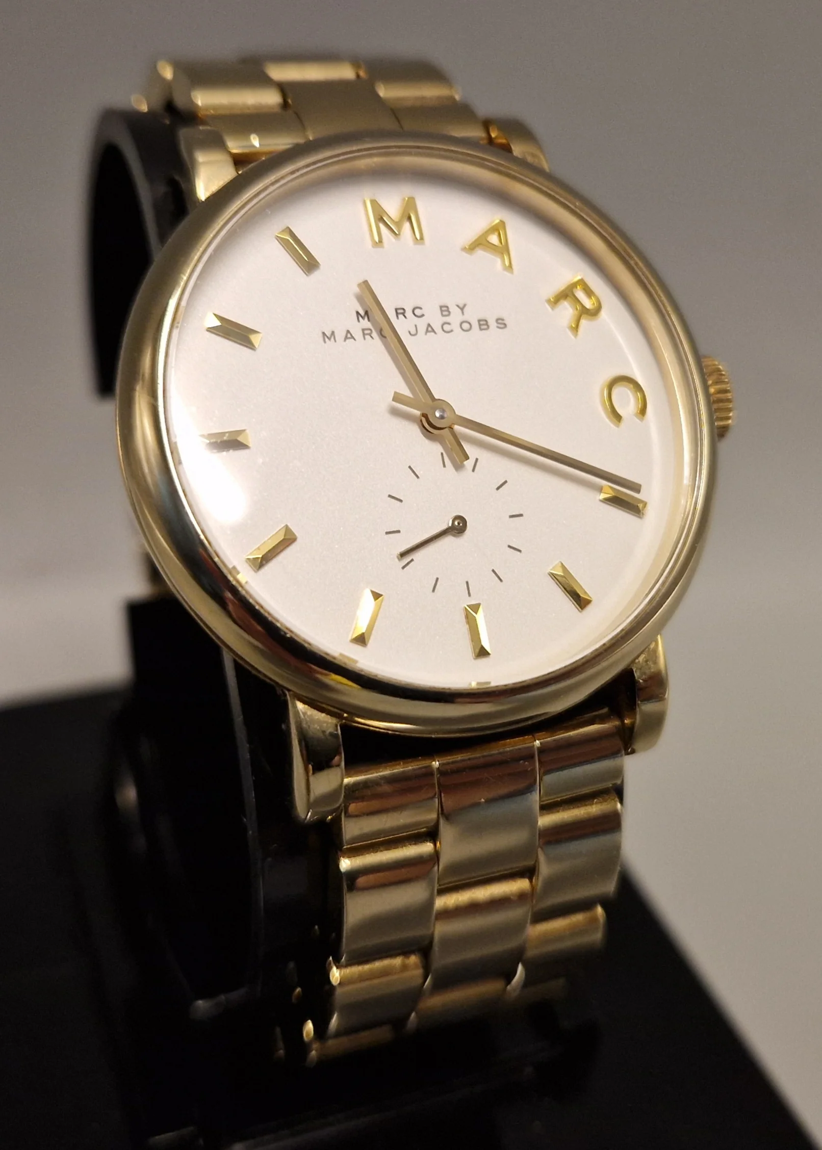 Marc Jacobs MBM3243 Baker Gold Stainless Steel Ladies Watch - Image 4