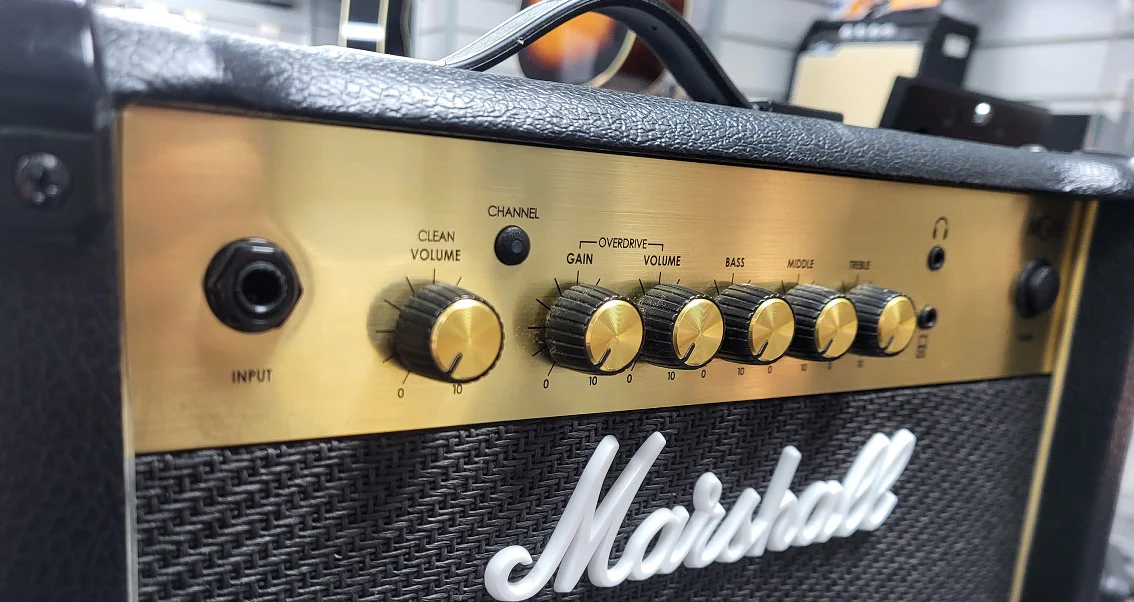 Marshall MG15GFX Combo Amp Gold/Black - Image 2