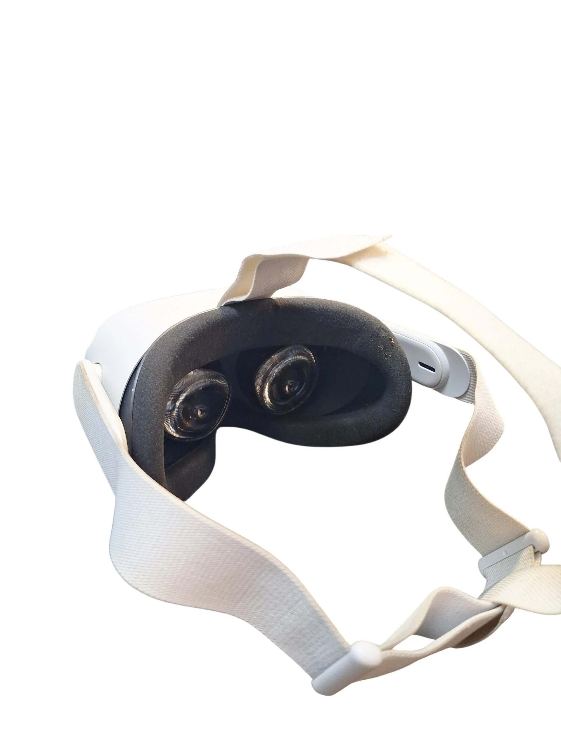 Meta Oculus Quest 2 All-In-One VR Headset - Image 4