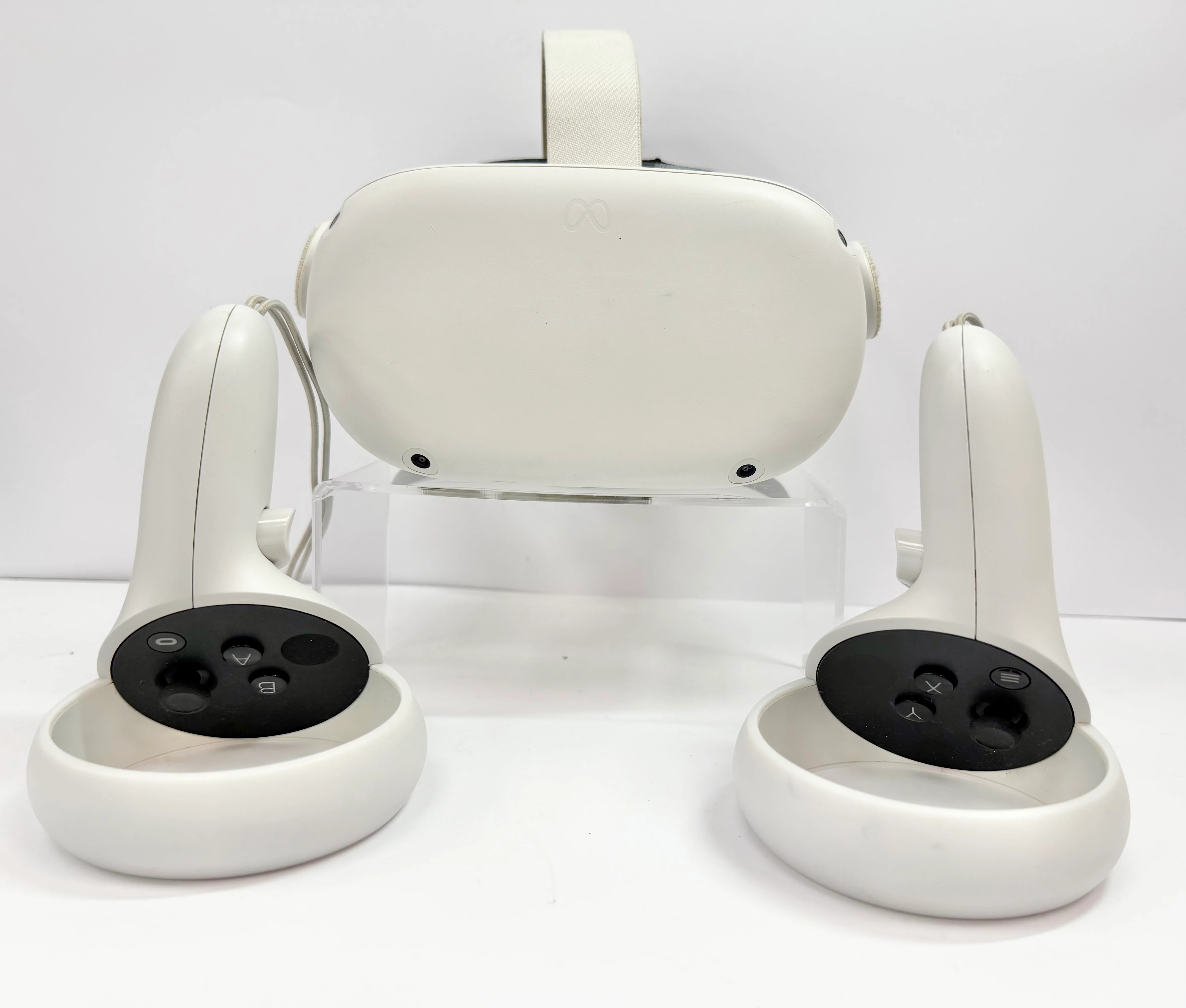 Meta/Oculus Quest 2 VR Headset (With Controllers) - 128GB - Image 2