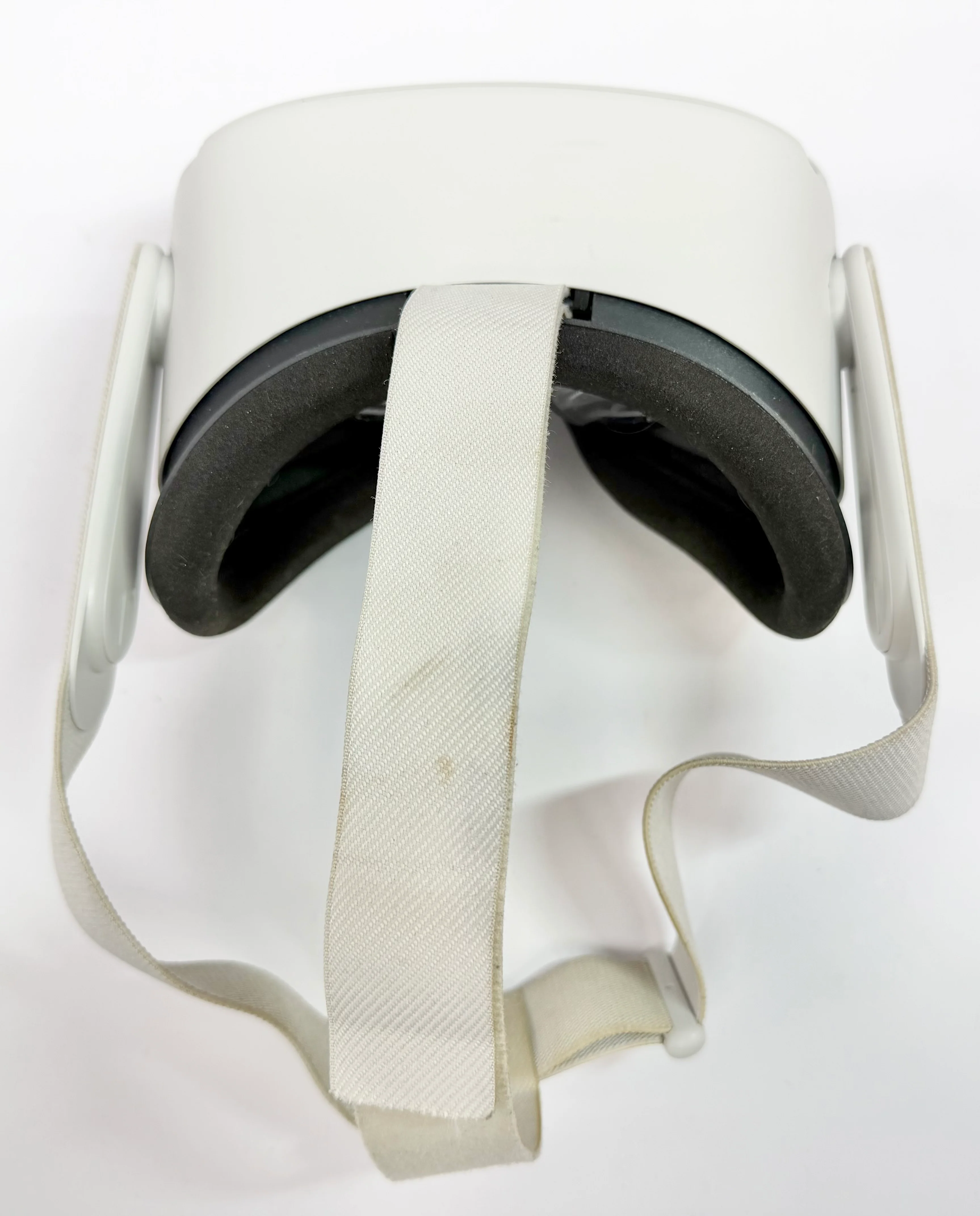 Meta/Oculus Quest 2 VR Headset (With Controllers) - 128GB - Image 4