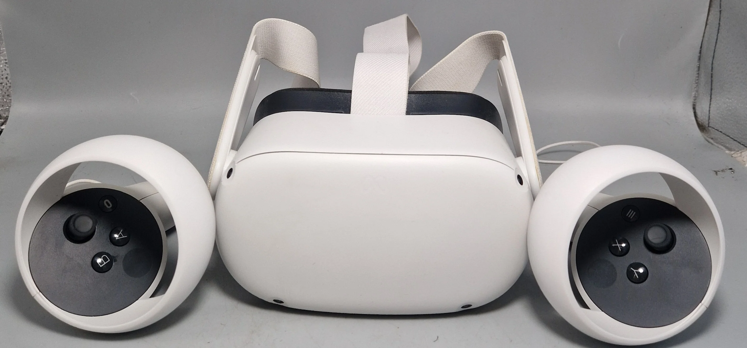 Meta/Oculus Quest 2 VR Headset (With Controllers) - 128GB