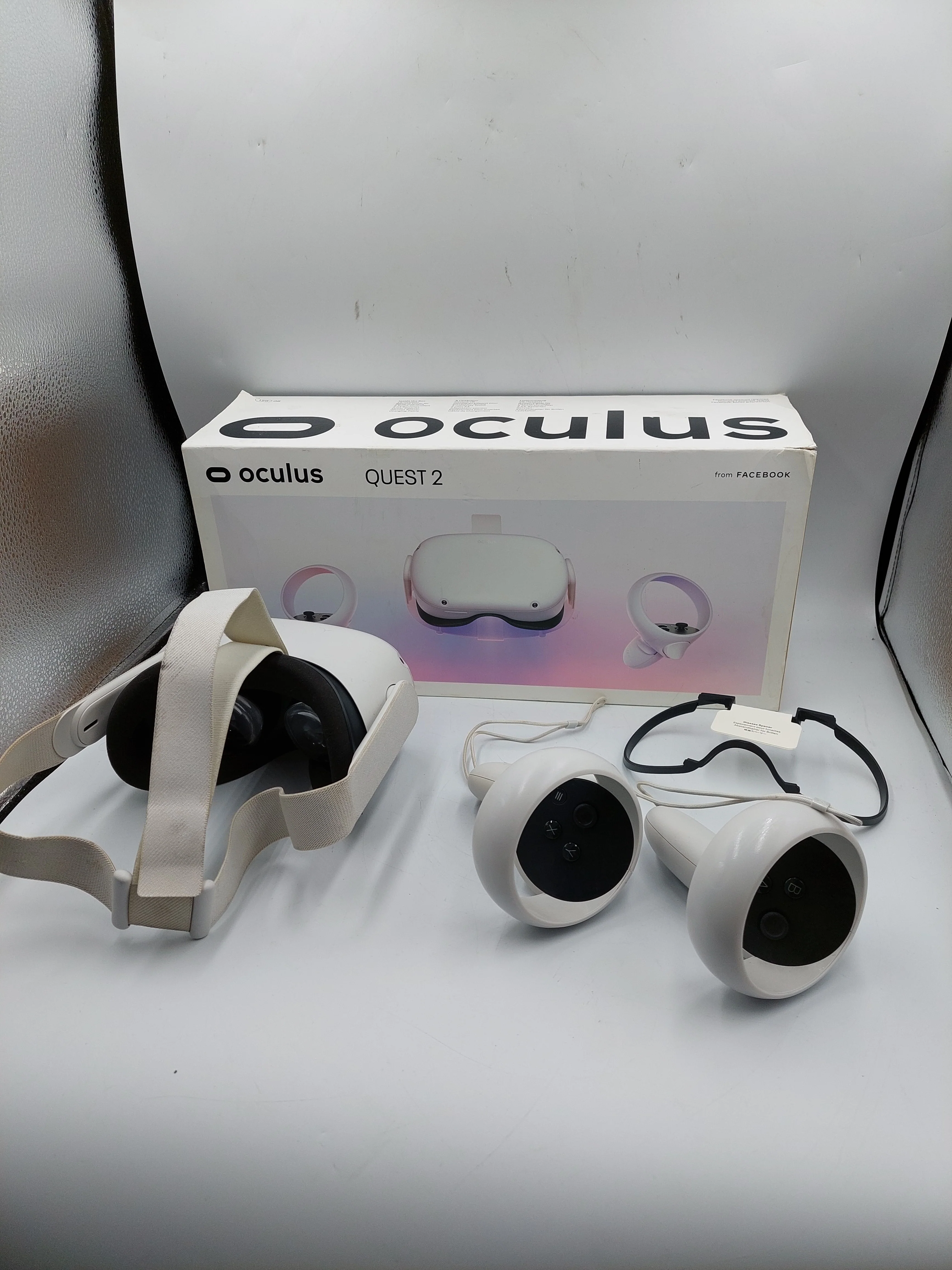 Meta/Oculus Quest 2 VR Headset With Controllers 128GB Boxed - Image 2