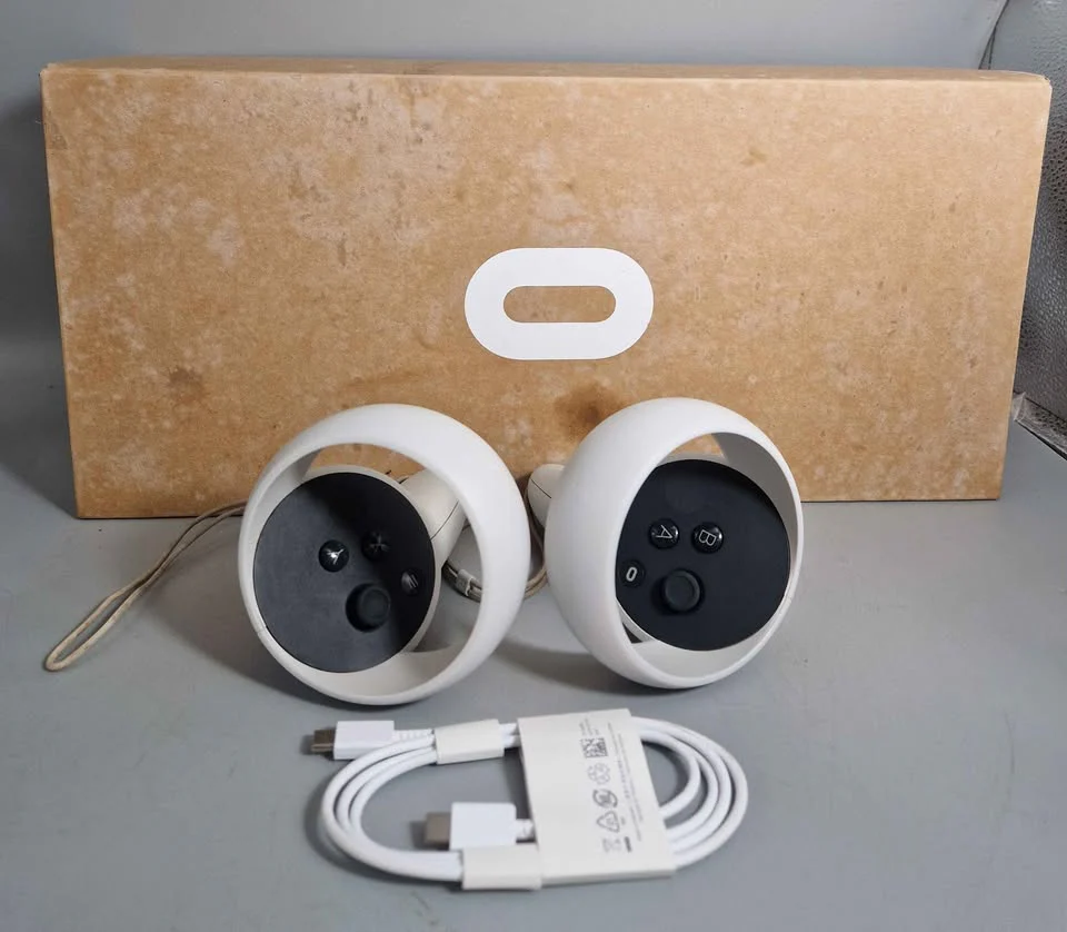 Meta/Oculus Quest 2 VR Headset (With Controllers) - 128GB, C - Image 4