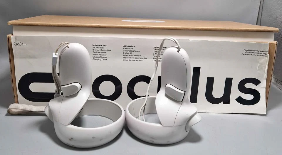 *WOW* Meta/Oculus Quest 2 VR Headset (With Controllers) - 64GB - Image 4