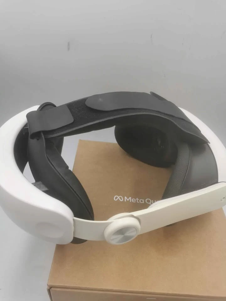 Meta Quest 3 VR Headset With Controllers 128GB Boxed With Charging Head Strap & Dock - Image 4