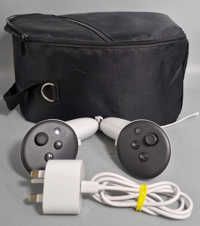 Meta Quest 3S VR Headset (With Controllers) - 128GB - Image 4