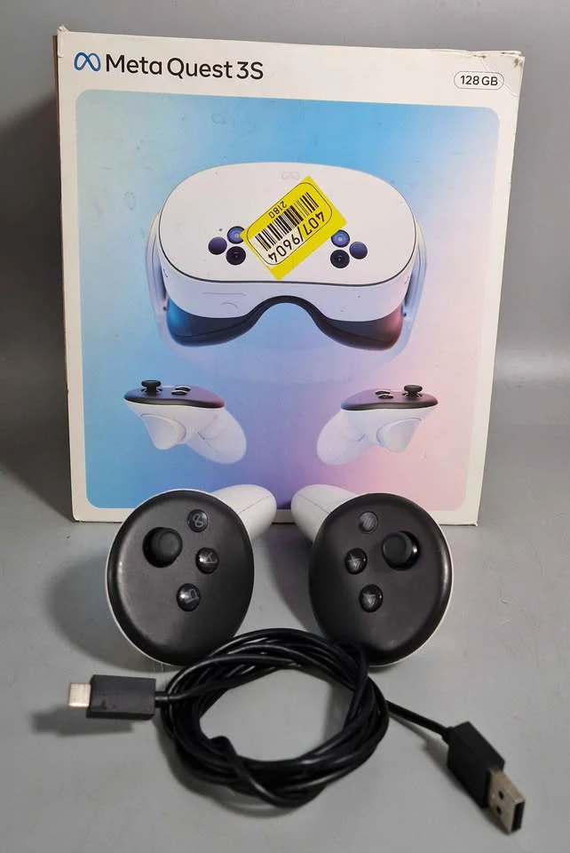 Meta Quest 3S VR Headset (With Controllers) - 128GB, B - Image 4