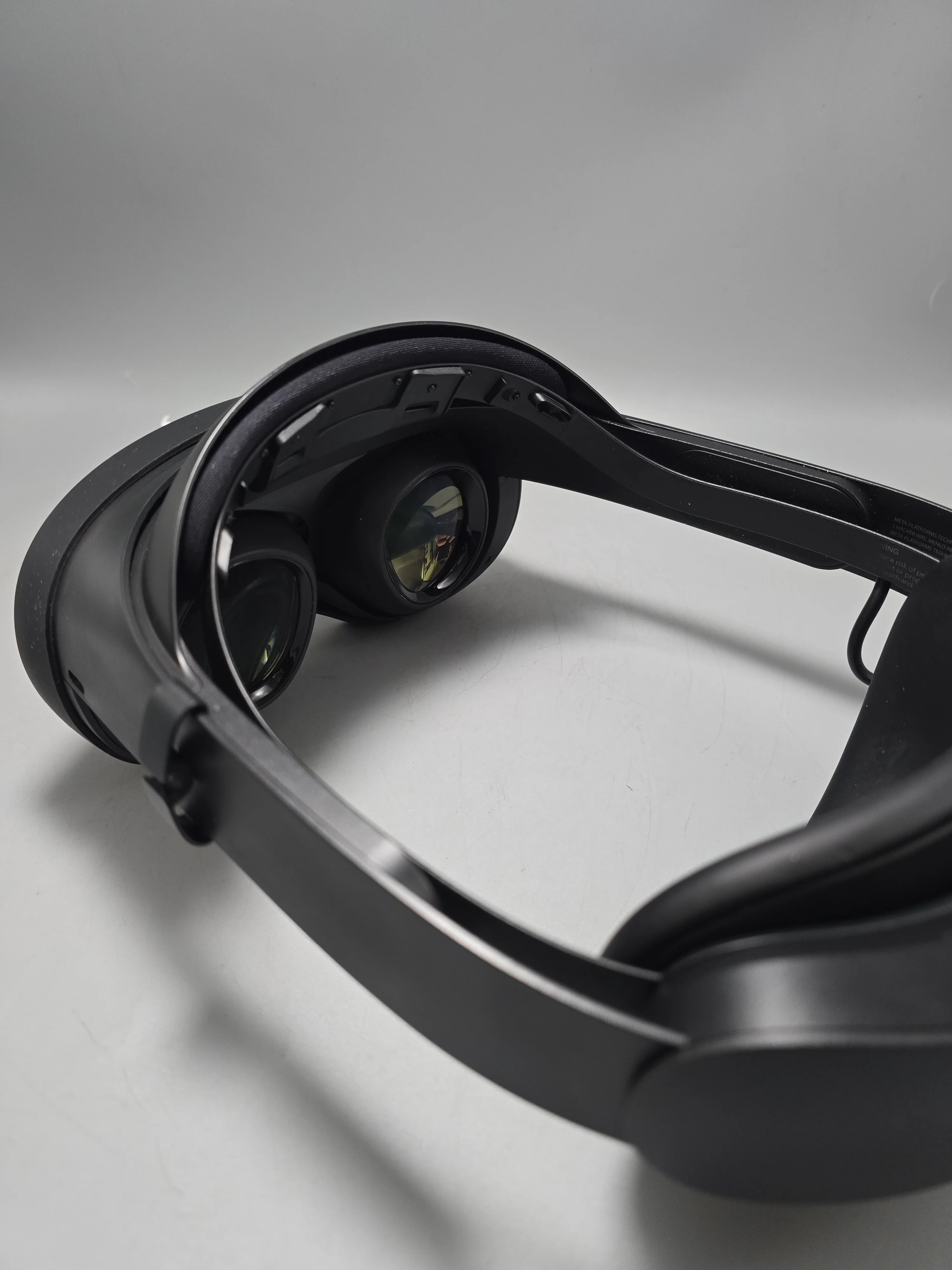 Meta Quest Pro VR Headset (With Controllers) - 256GB, - Image 3