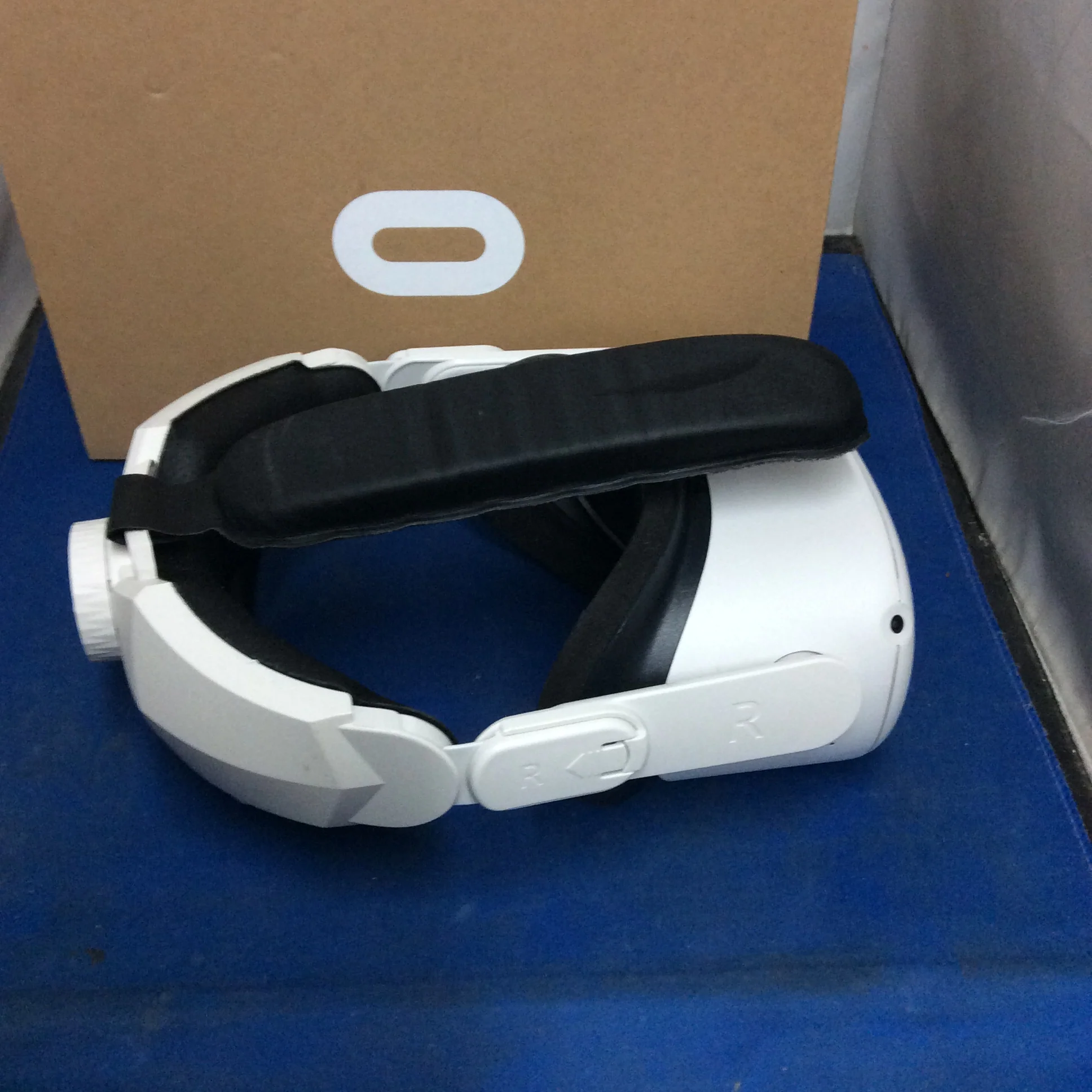 Meta Quest 2 VR Headset - No Charger - Image 3