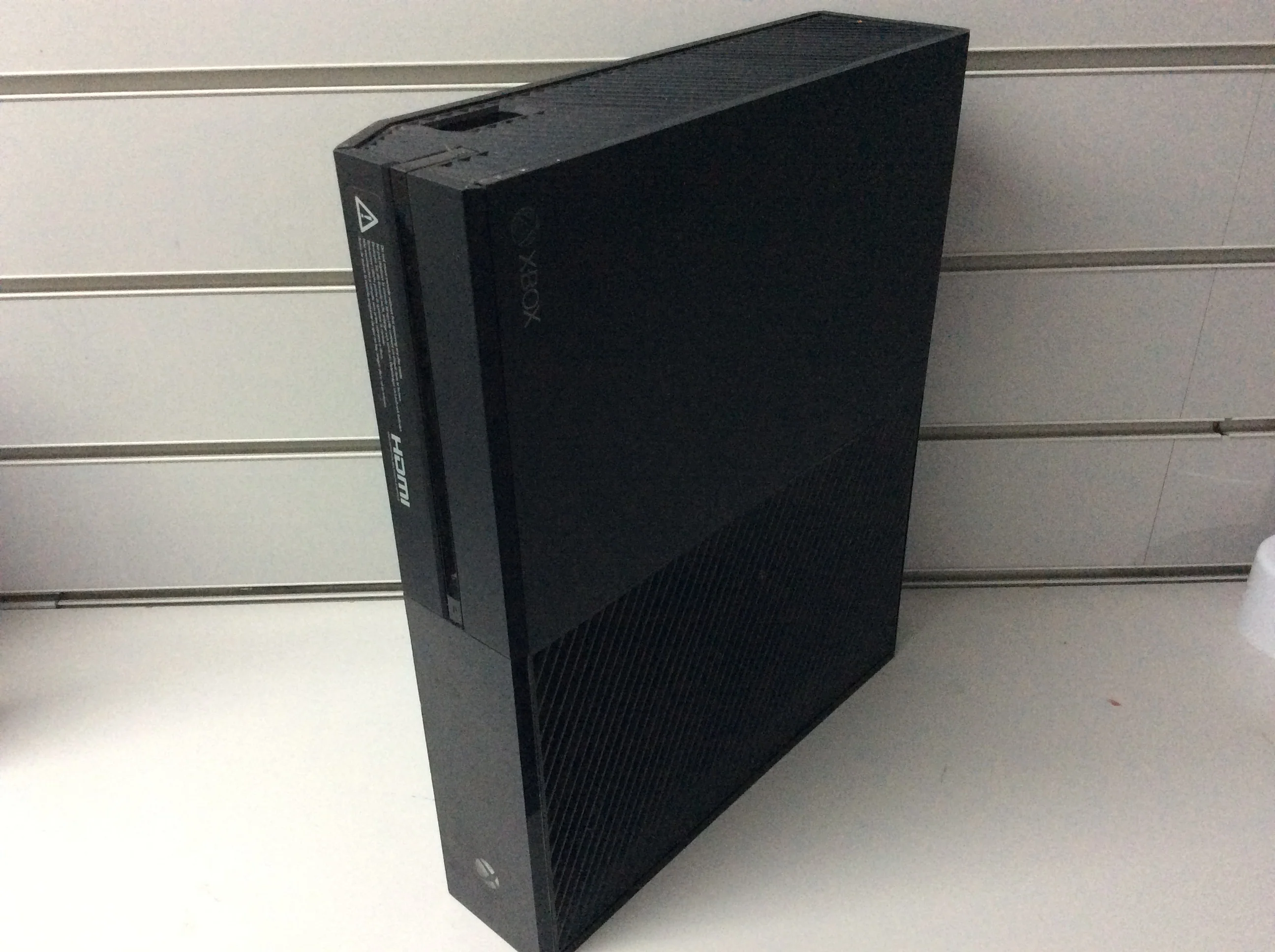 Microsoft Xbox One 500GB - Image 3