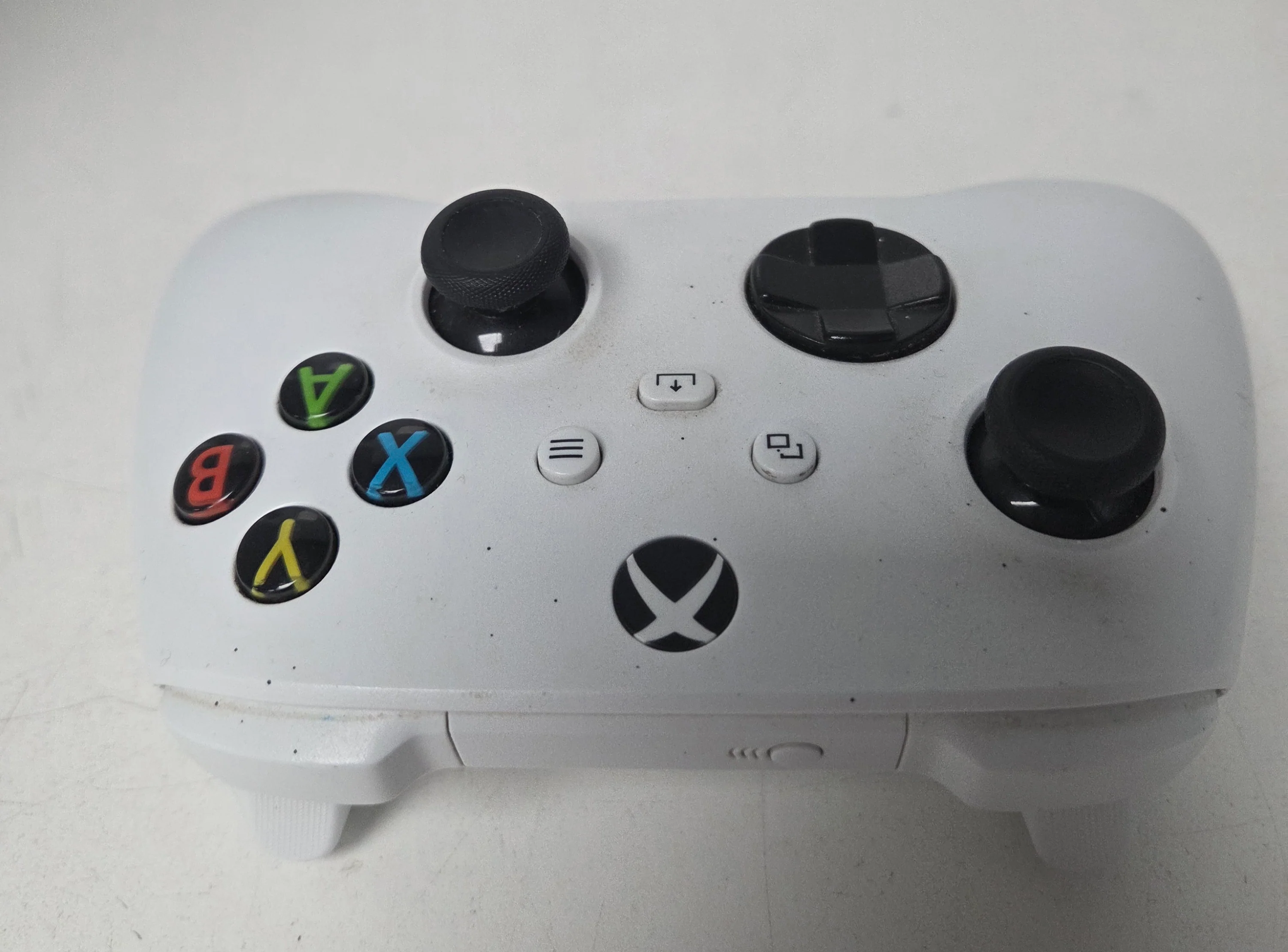 Microsoft Xbox One S 1TB All-Digital Edition Console - Image 4