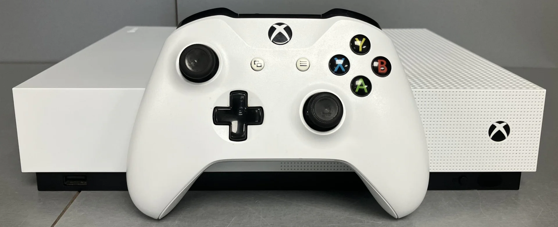 Microsoft Xbox One S 1TB All-Digital Edition Console ** Unboxed ** - Image 2
