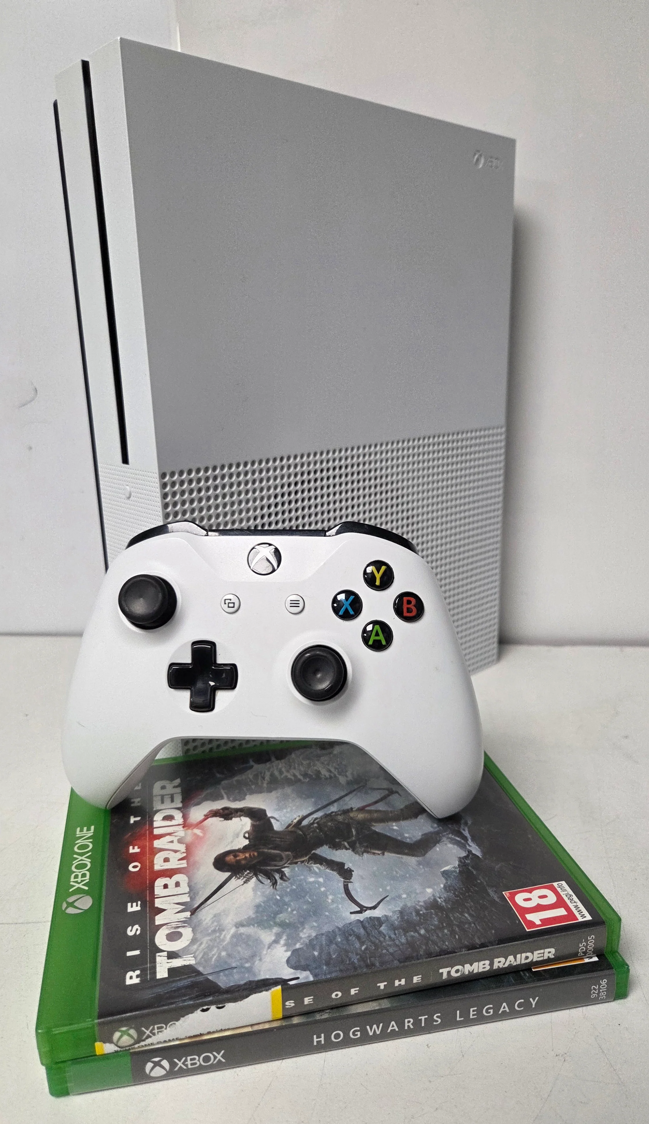 Microsoft Xbox One S 500GB Console & 2 Games - Image 3