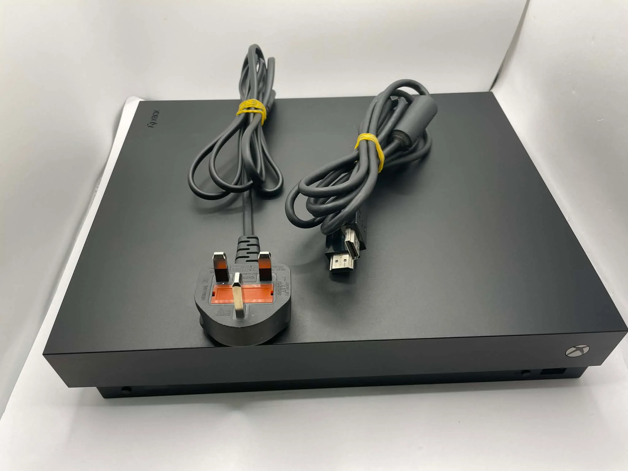 Microsoft Xbox One X 1TB - Image 4