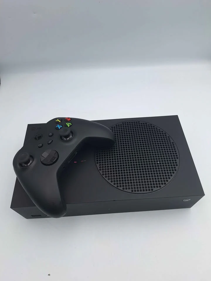 **DEAL** Microsoft Xbox Series S 1TB SSD 4K Gaming Console (Unboxed) with Black Wireless Controller – Next Gen Performance - Image 3