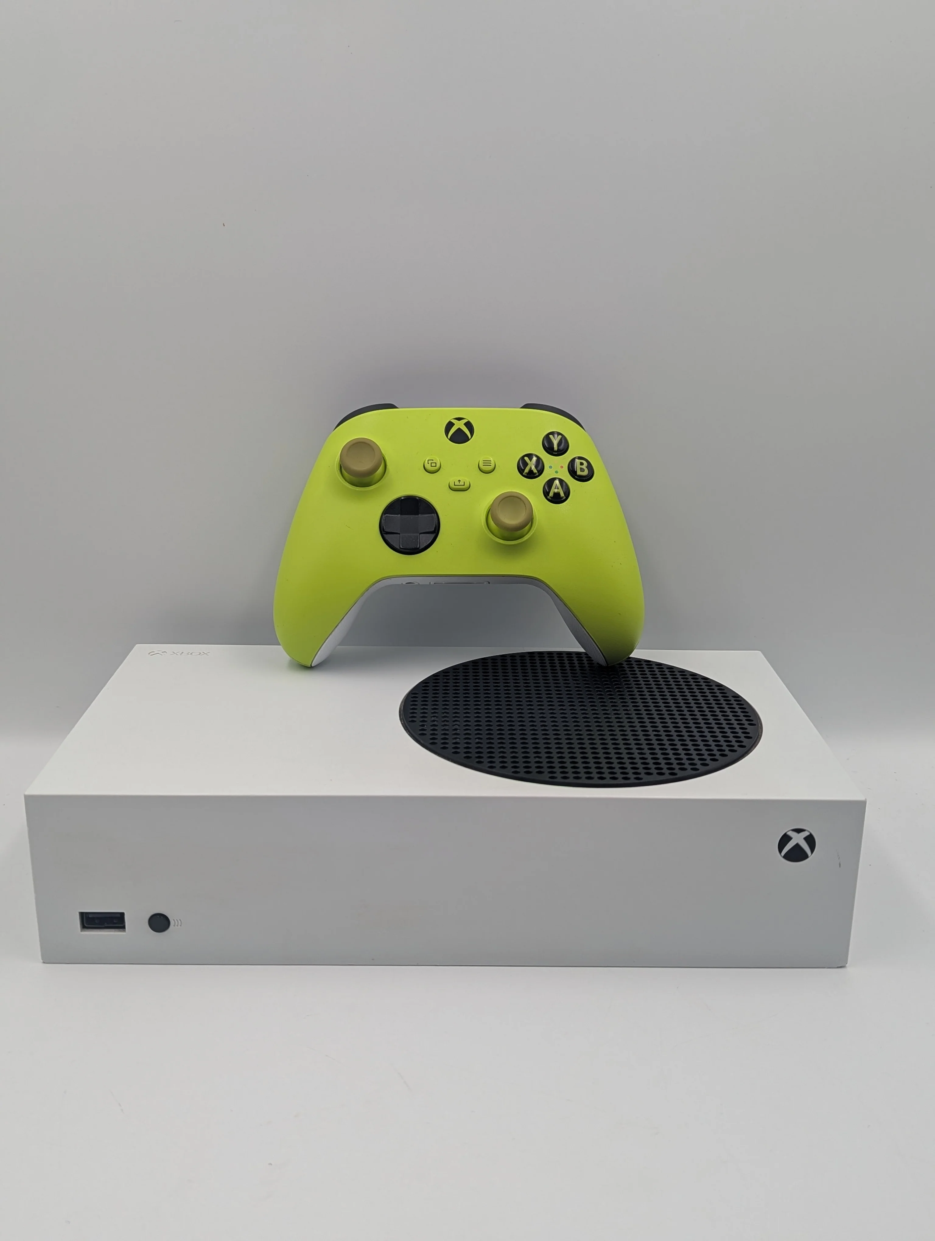 Microsoft Xbox Series S Console - Image 2