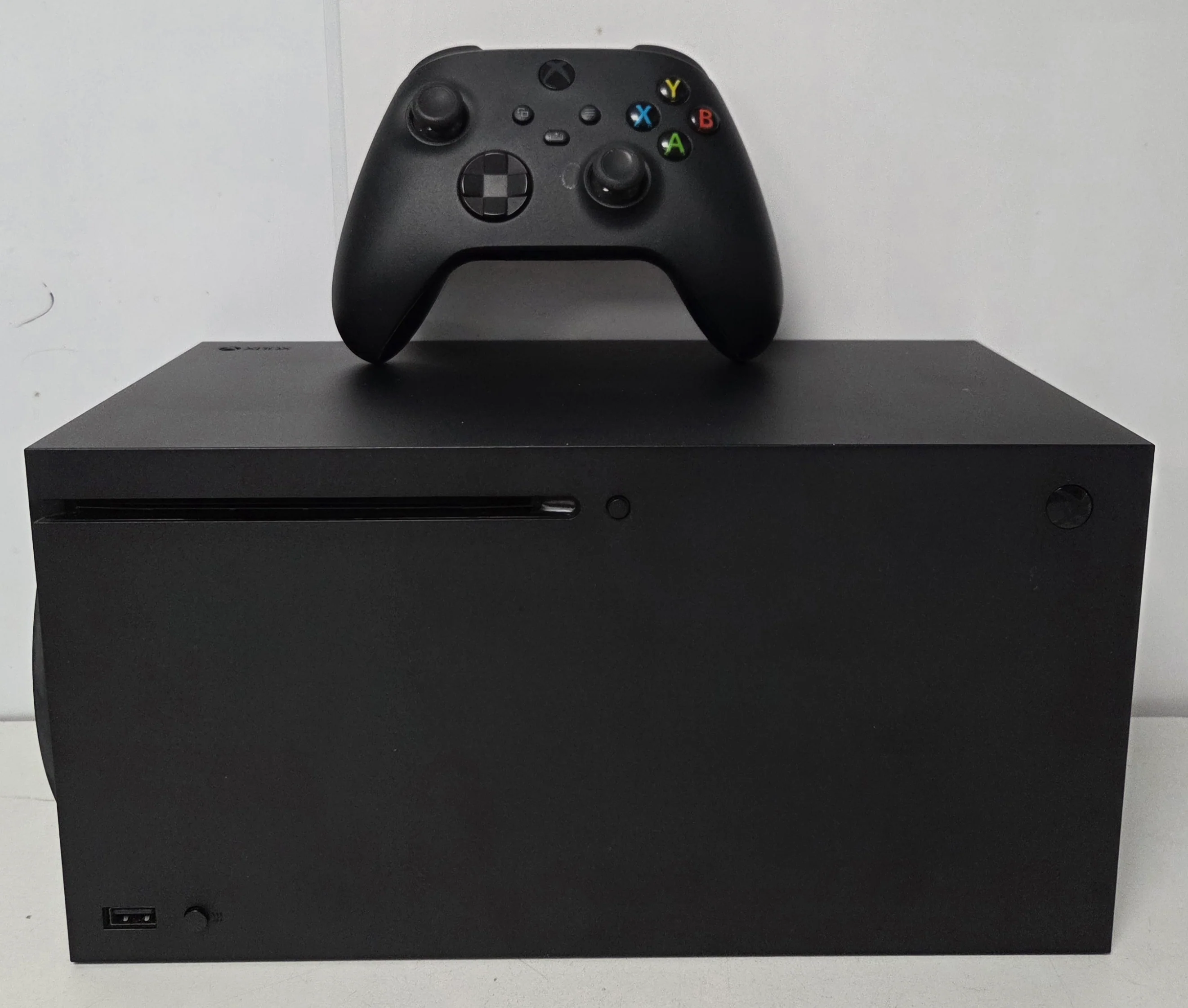 Microsoft XBox Series X 1TB Console & 2 Games - Image 4