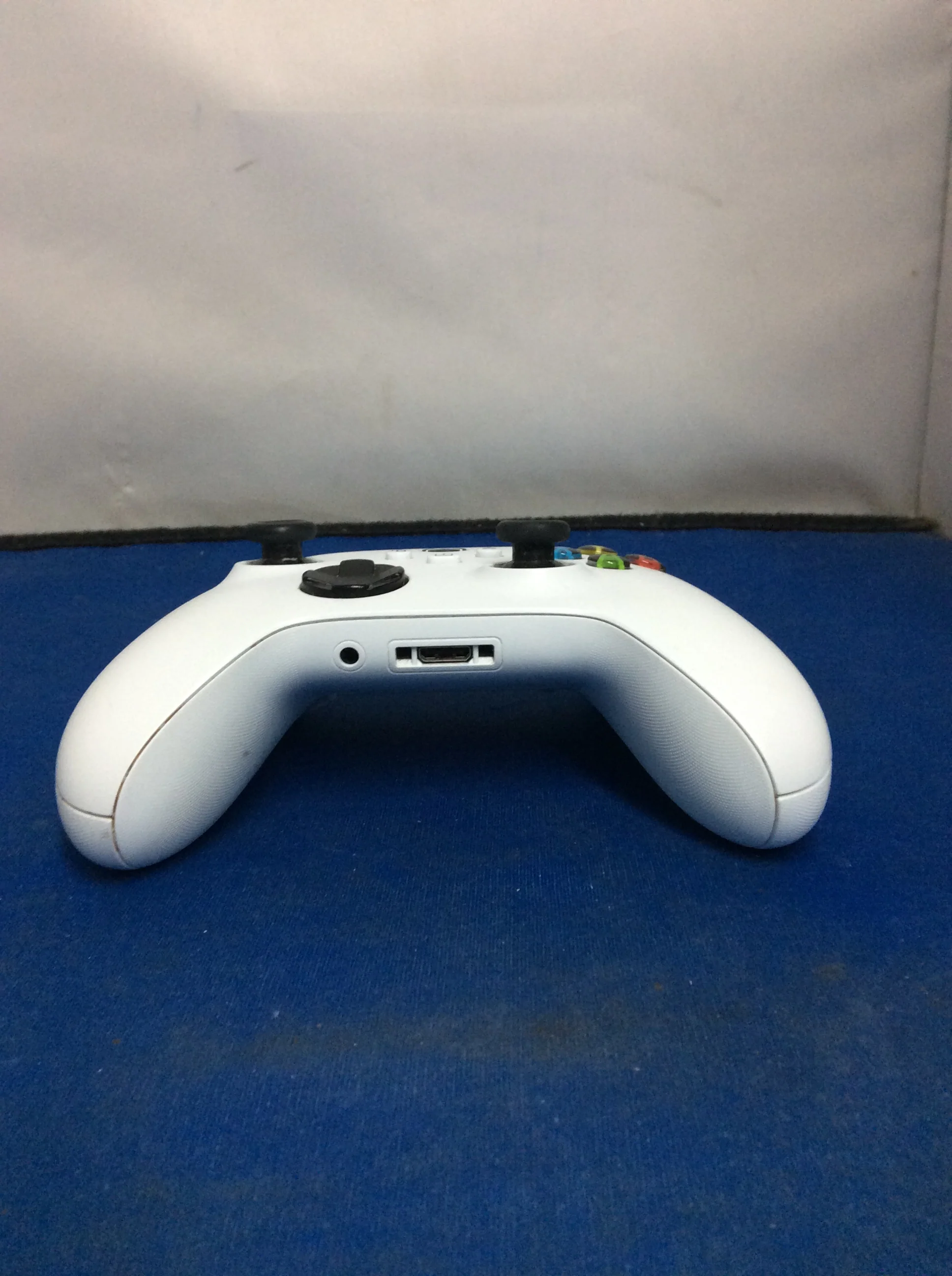Microsoft Xbox Series X/S Controller (White) - Image 3