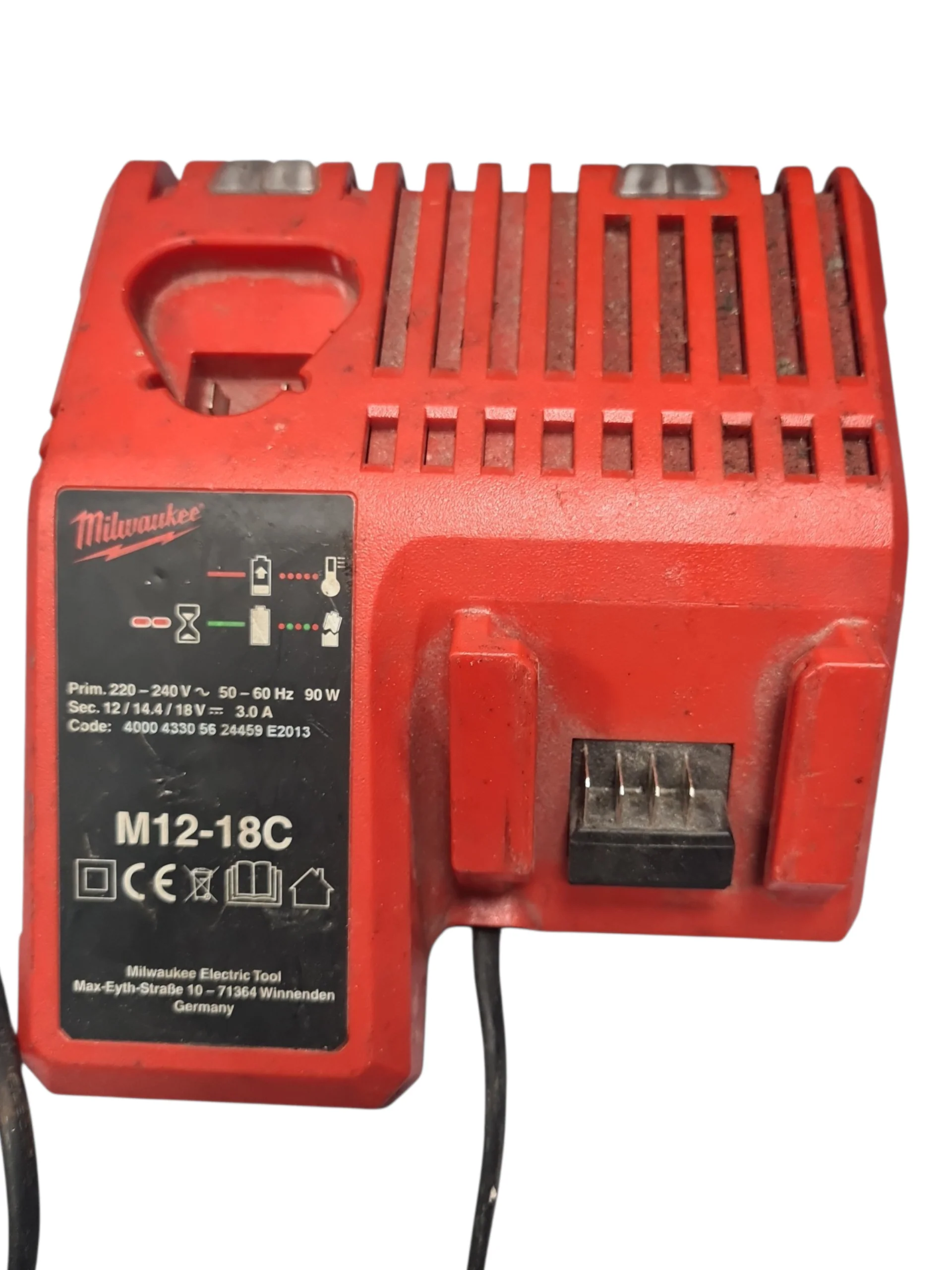 Milwaukee M18 BPD Compact 18V Brushed Hammer Drill, Cased With 2 5.0AH Batteries And Battery Charger - Image 4