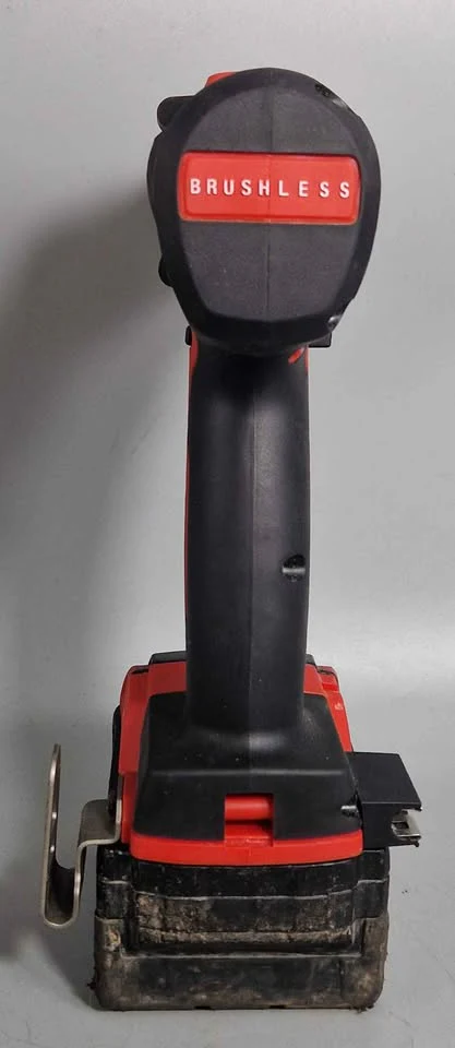 Milwaukee M18 CBLPD Cordless Hammer Drill with 5.0h Battery, charger and case - Image 3