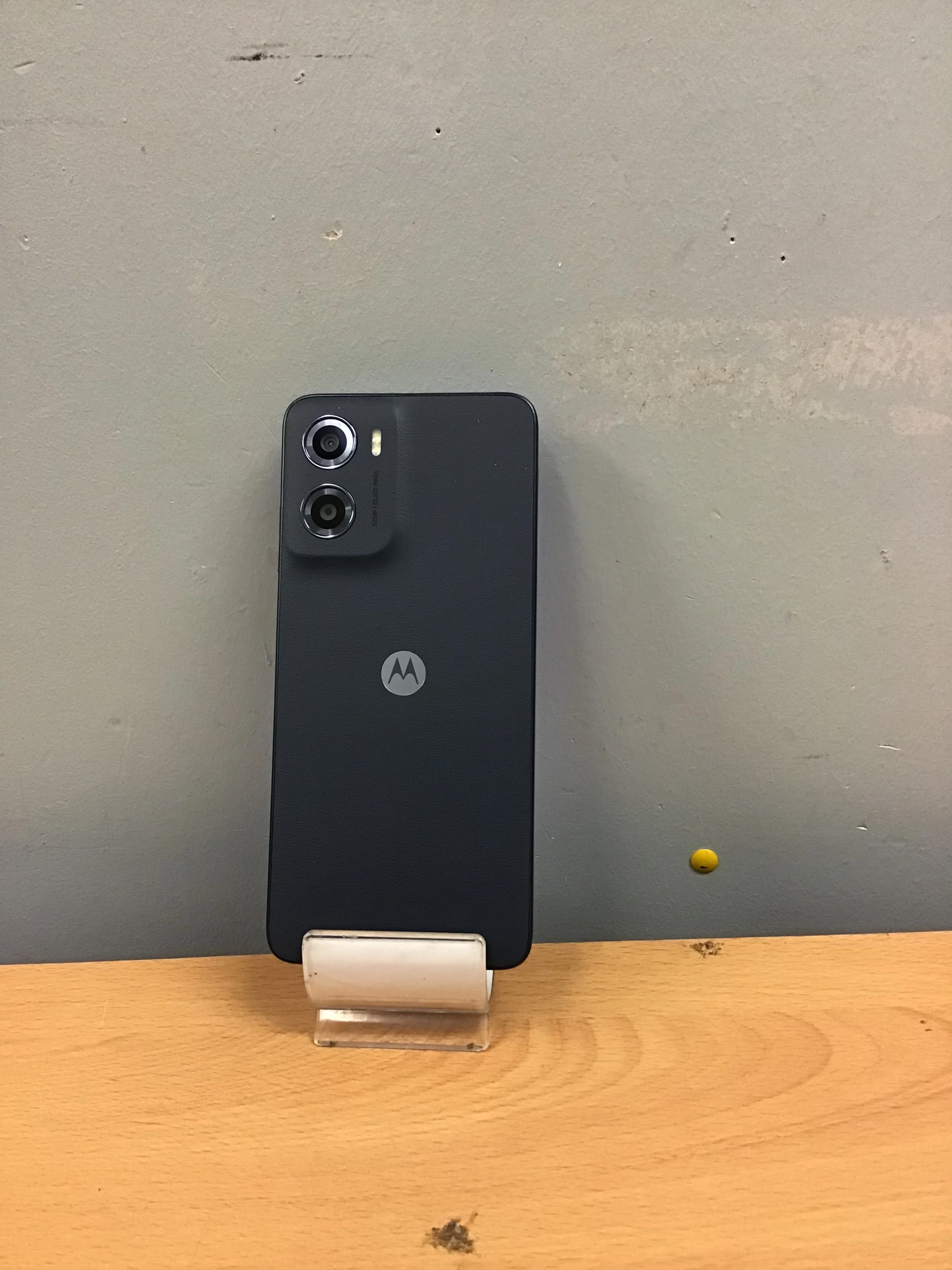 Motorola E15 - Image 4