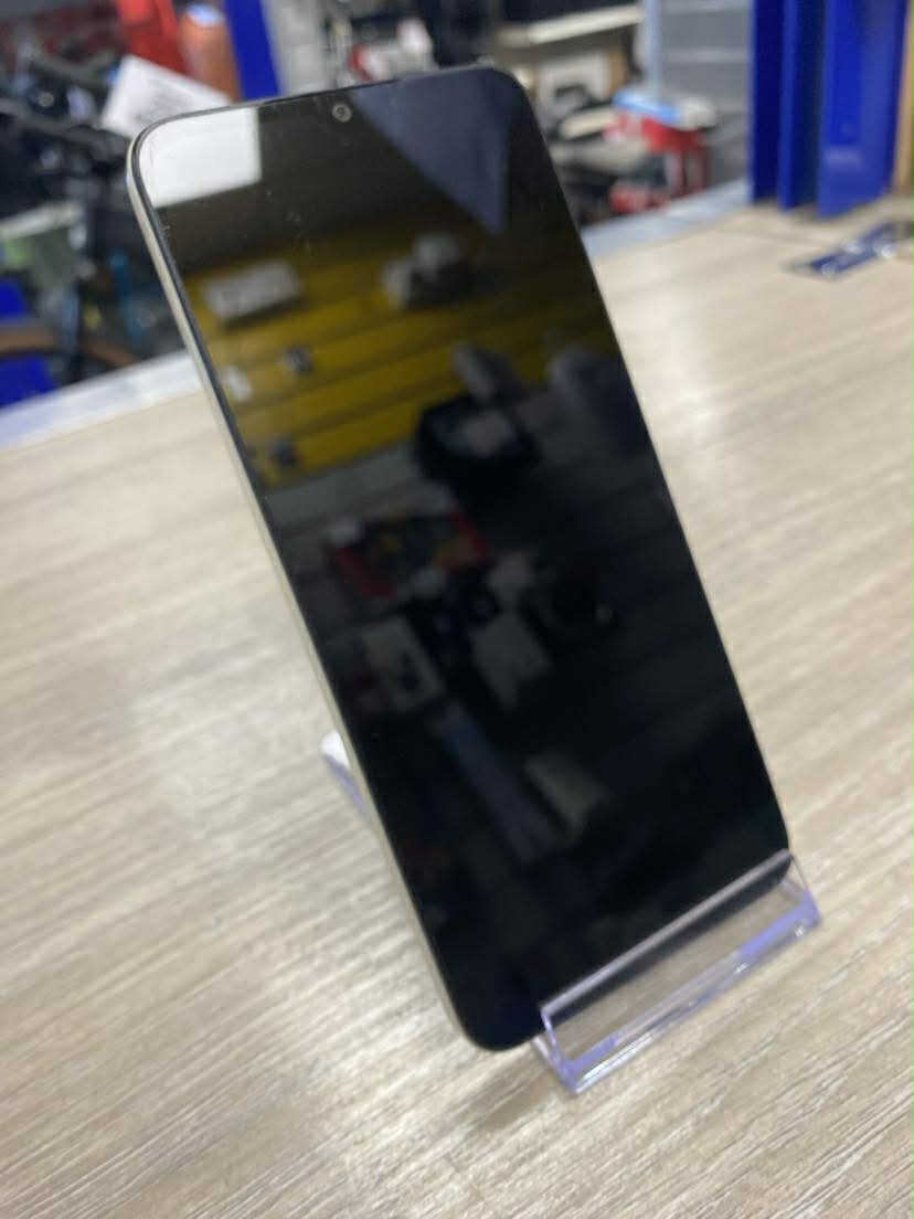 Motorola Moto E13 64GB Unlocked - Image 3