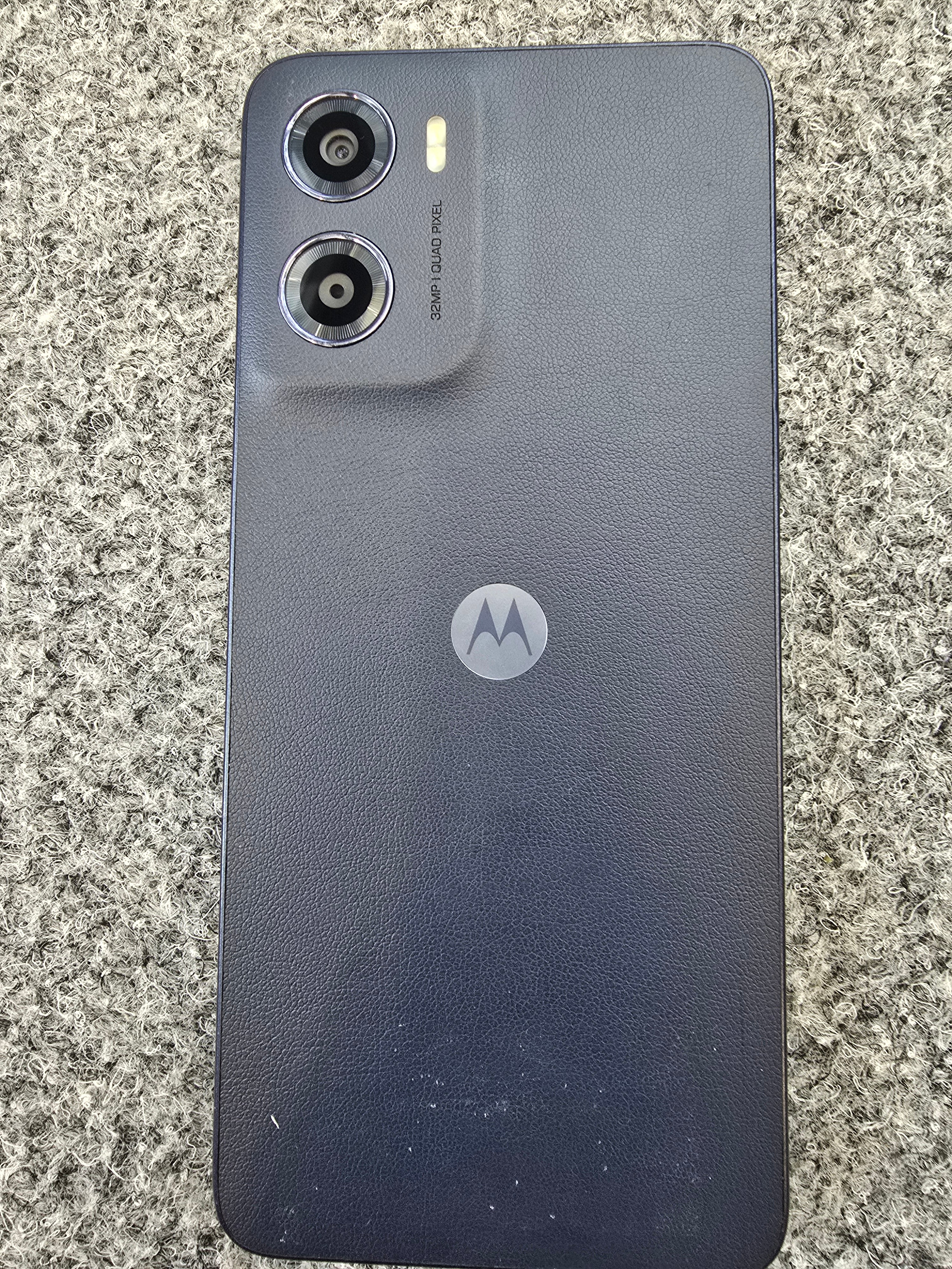 Motorola Moto E15 64GB - Image 3
