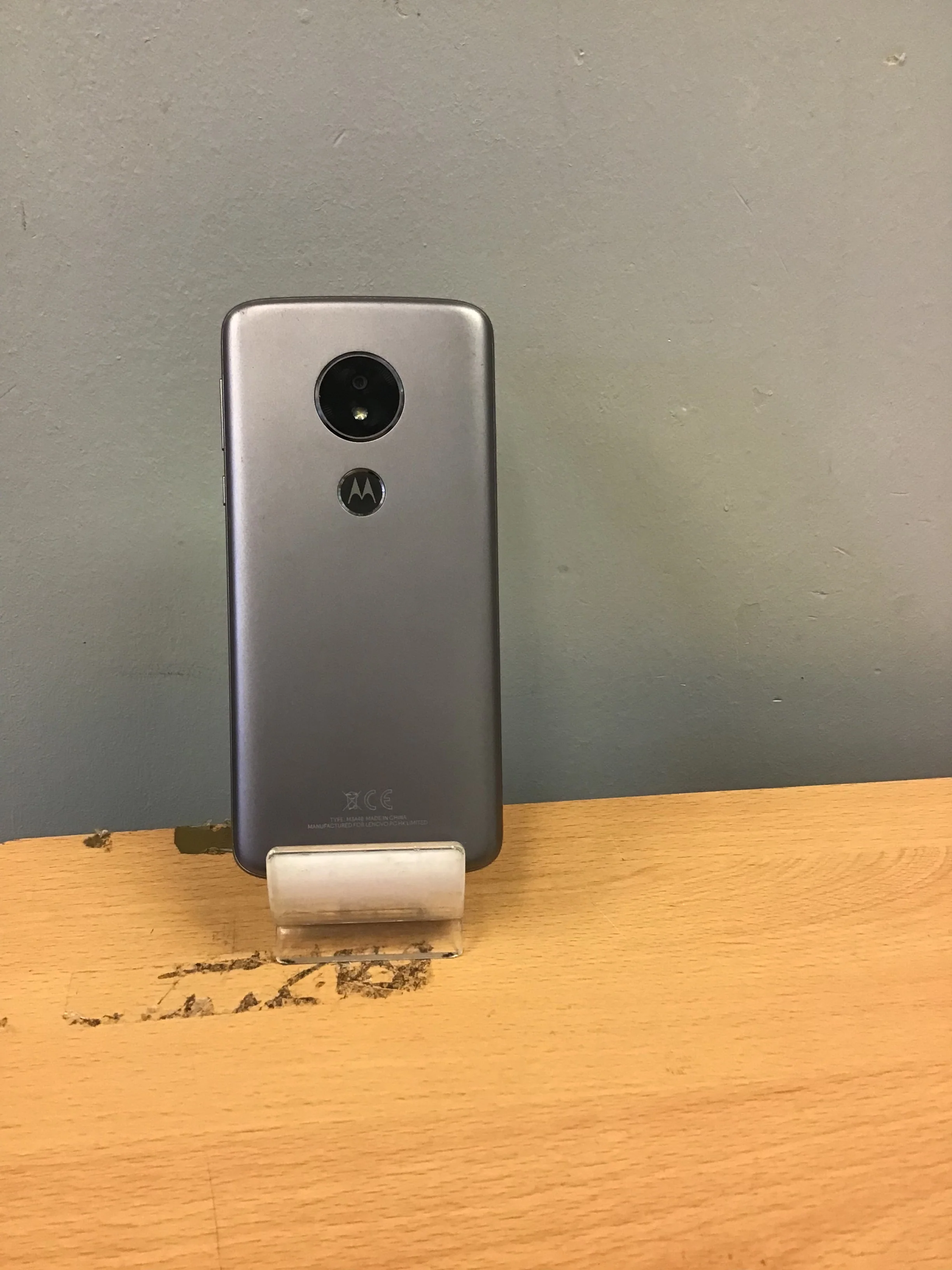 Motorola Moto E5  Smartphone - Flash Grey - Image 3
