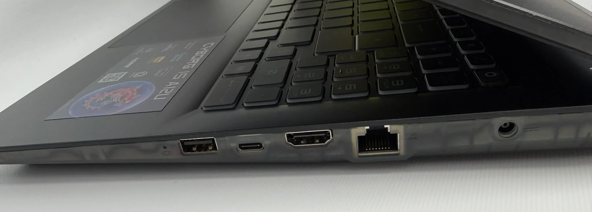 MSI Cyborg 15 A12u Gaming Laptop - Core i5 , Windows 11 , 512gb SSD , 8Gb RAM With Charger - Image 4