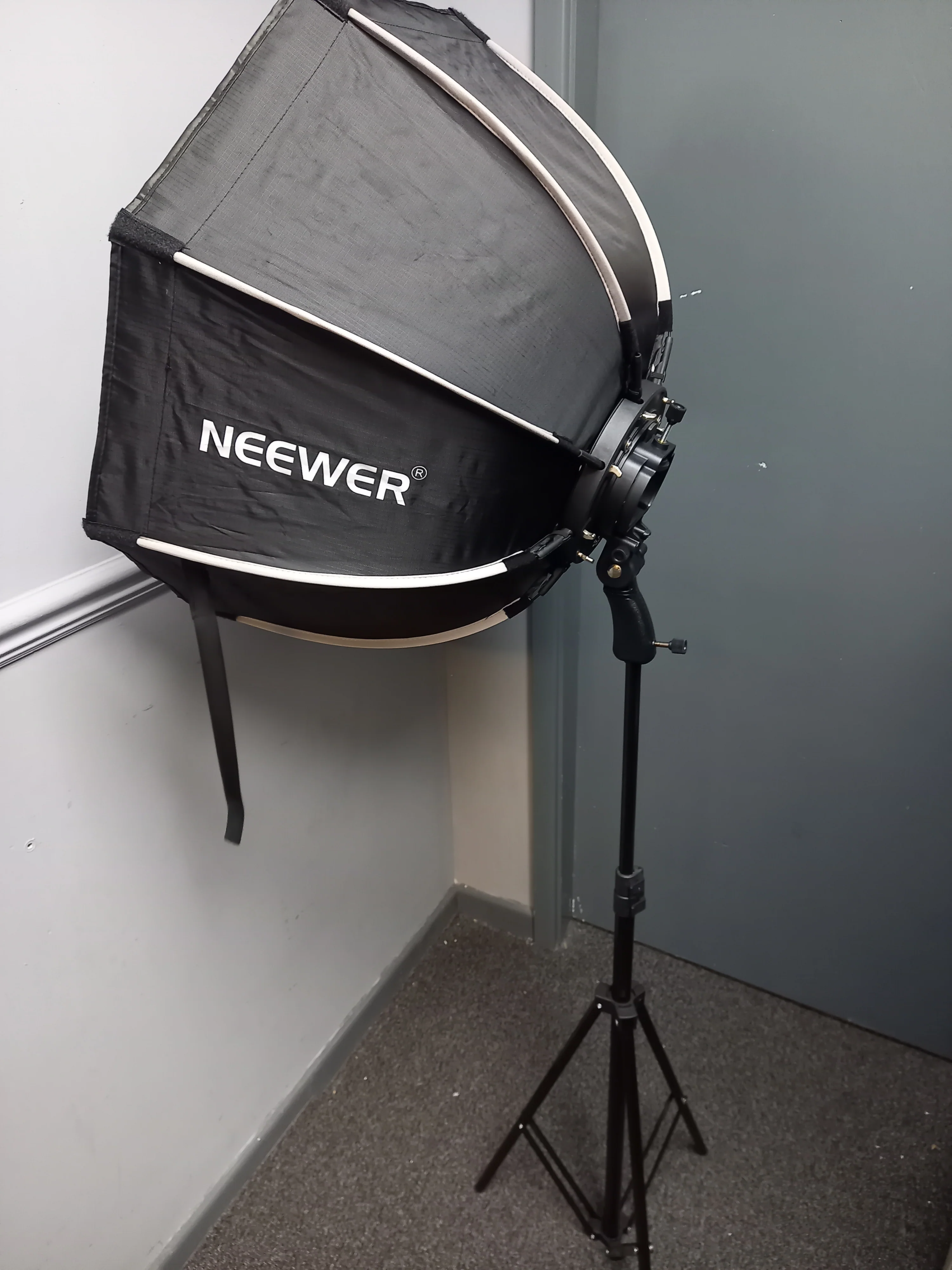 Neewer 26" 66cm umbrella softbox octagonal deflector - Image 3