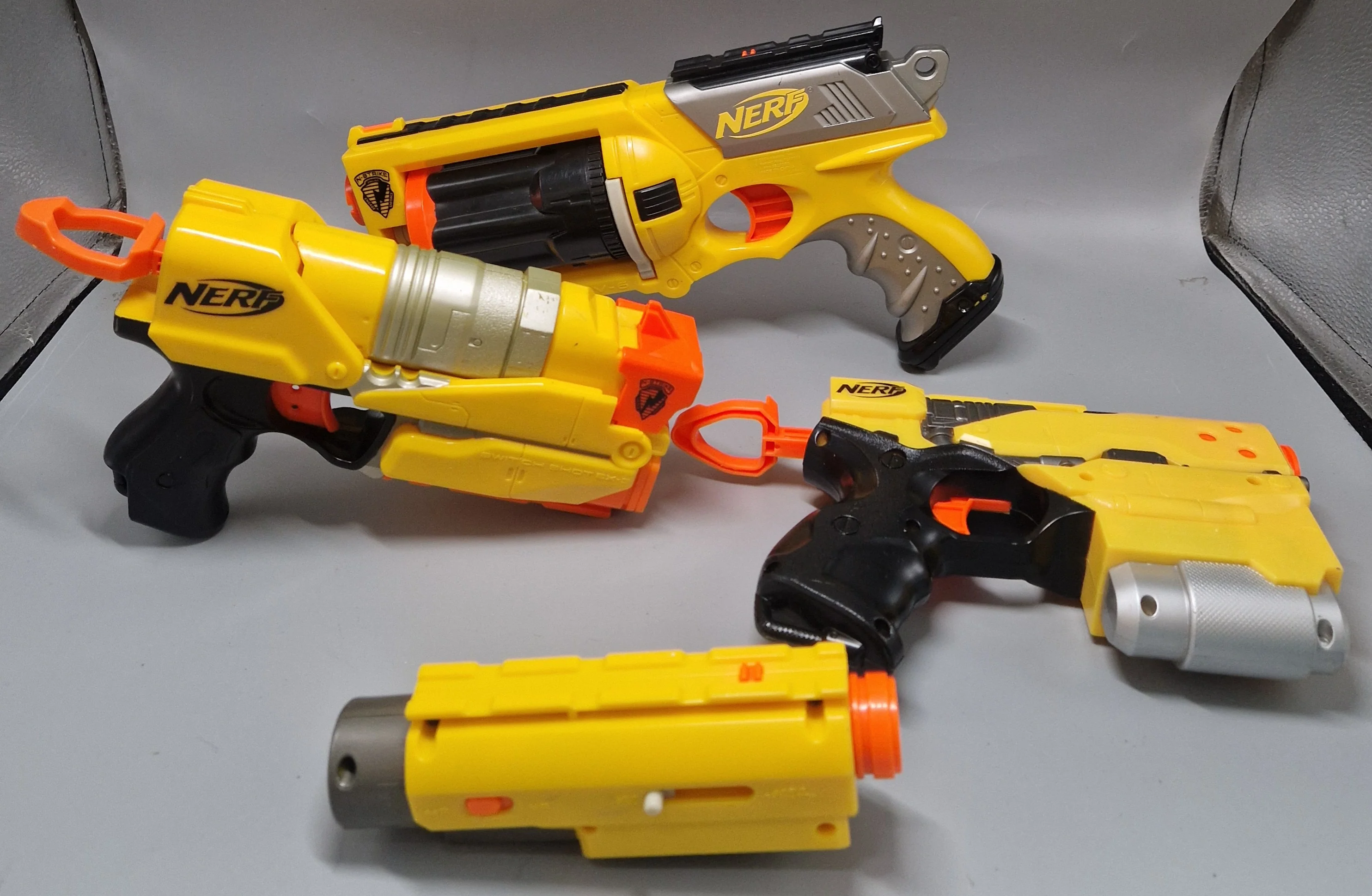Nerf Guns Yellow Set x6 Guns And Bits *collection only* - Image 3