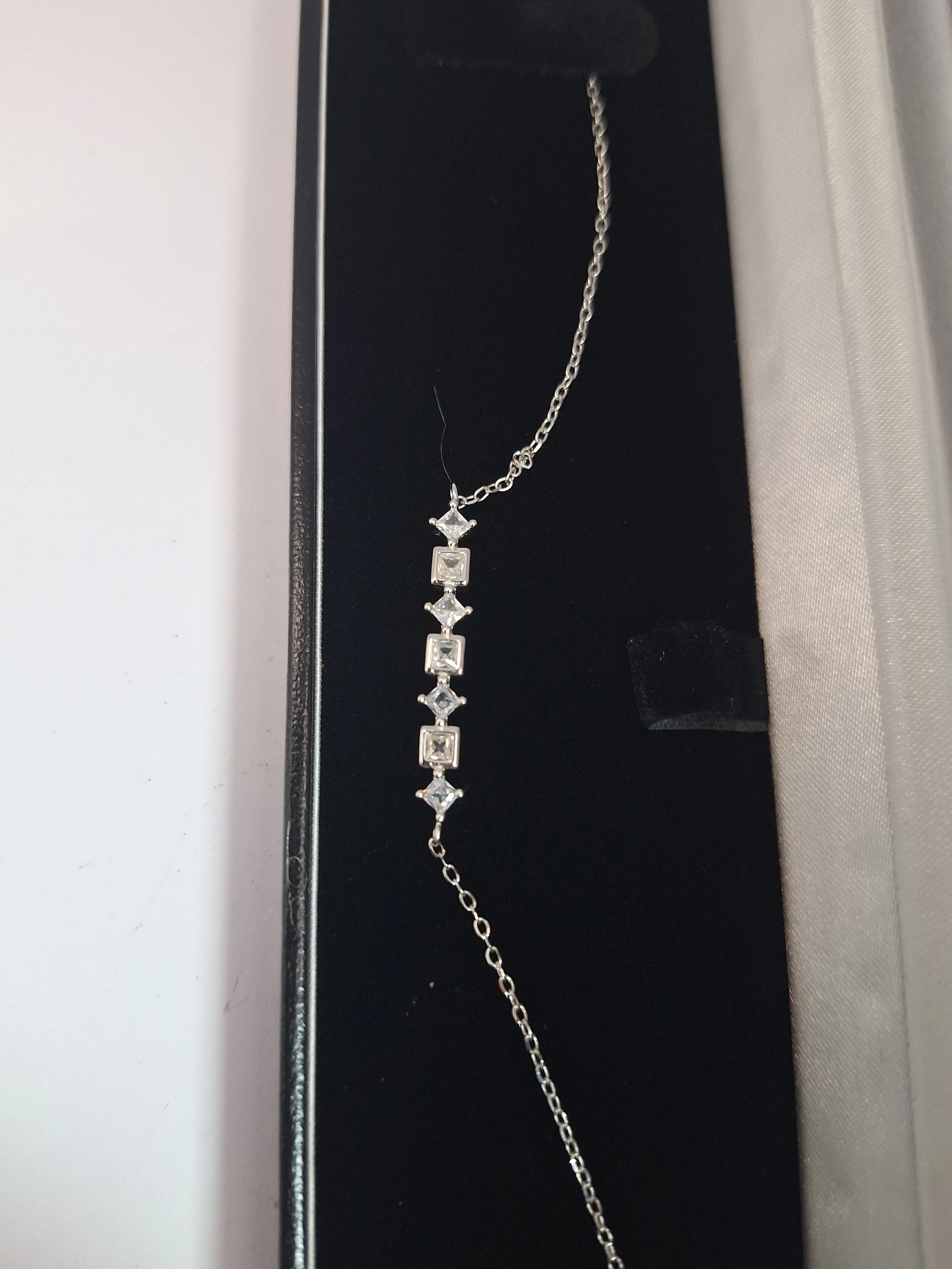 NEW OTHER SILVER BRACELET WITH STAR AND SQUARE ,CZ ,925, LENGHT 8" WEIGHT 1.9G .