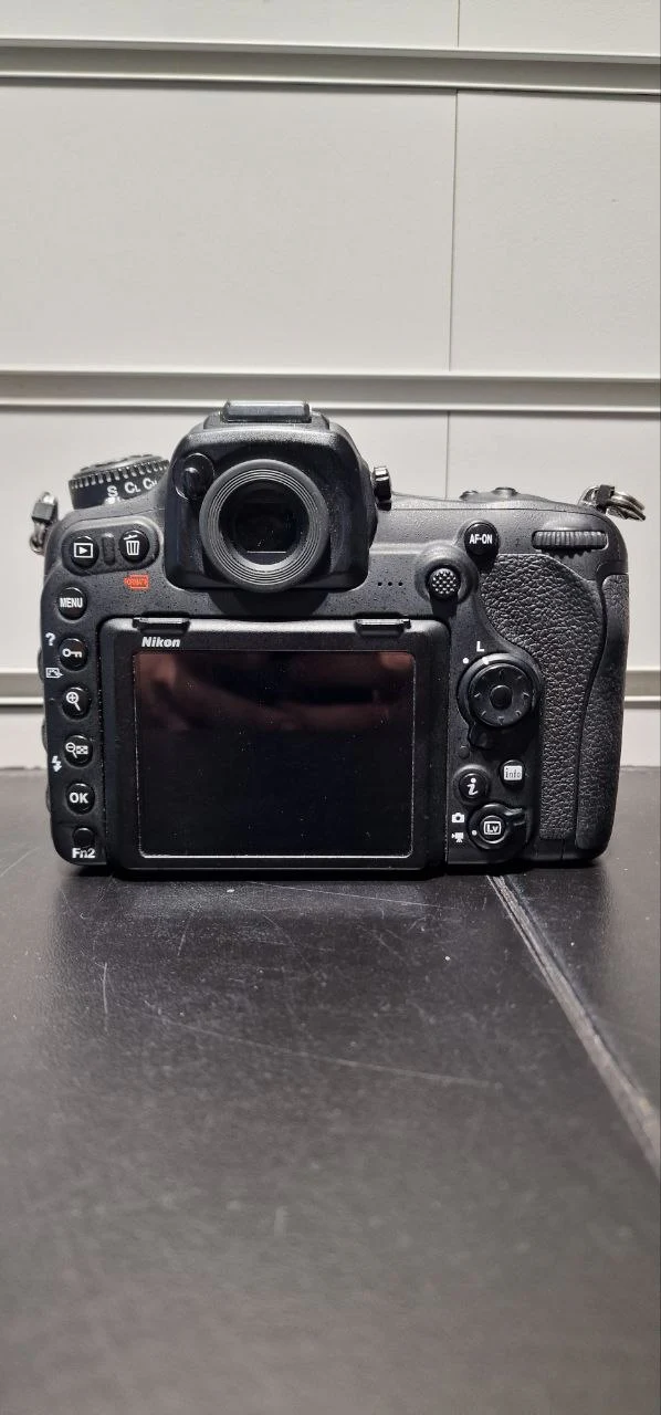 Nikon D500 20.9M (Body Only) - Image 2
