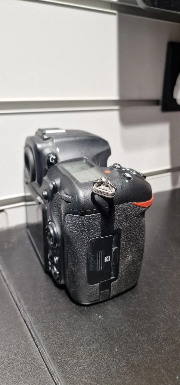 Nikon D500 20.9M (Body Only) - Image 3