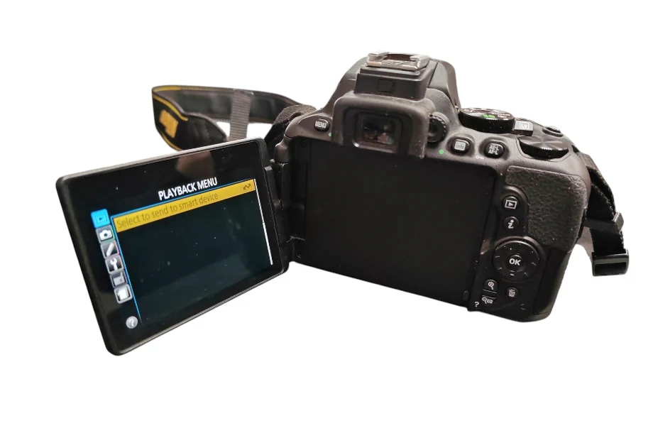 Nikon D5600 DSLR Bundle**Unboxed** - Image 3