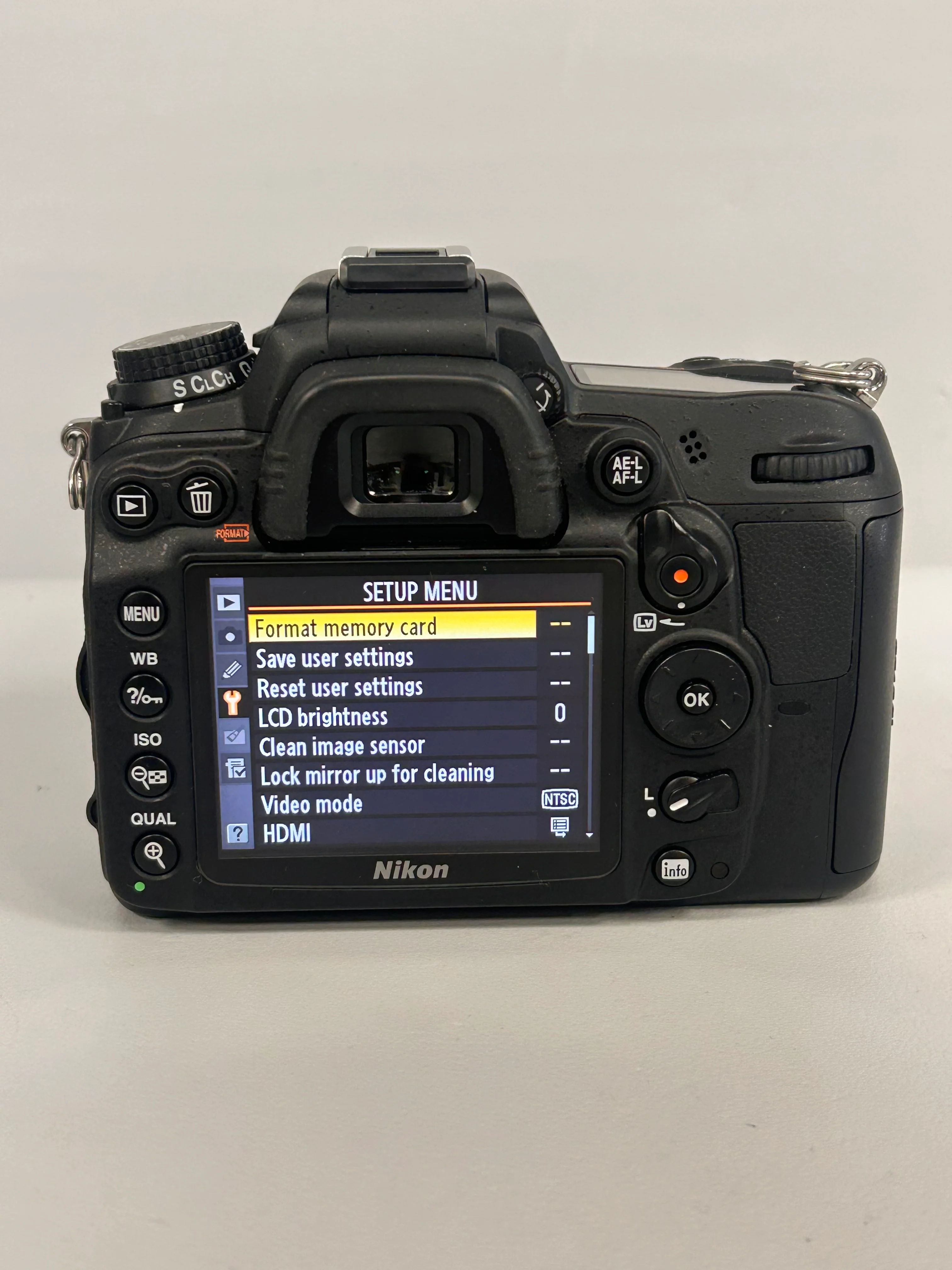 Nikon D7000 & Nikon AF-S NIKKOR 35mm 1:1.8G Lens - Image 3