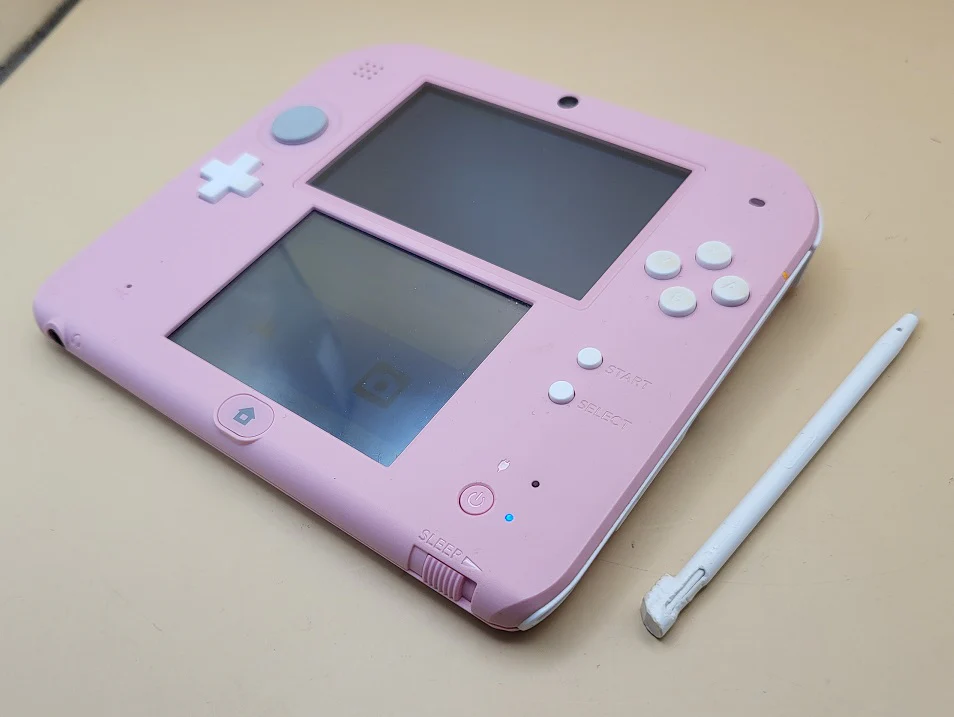 Nintendo 2DS Console - White/Pink - Boxed - Image 3