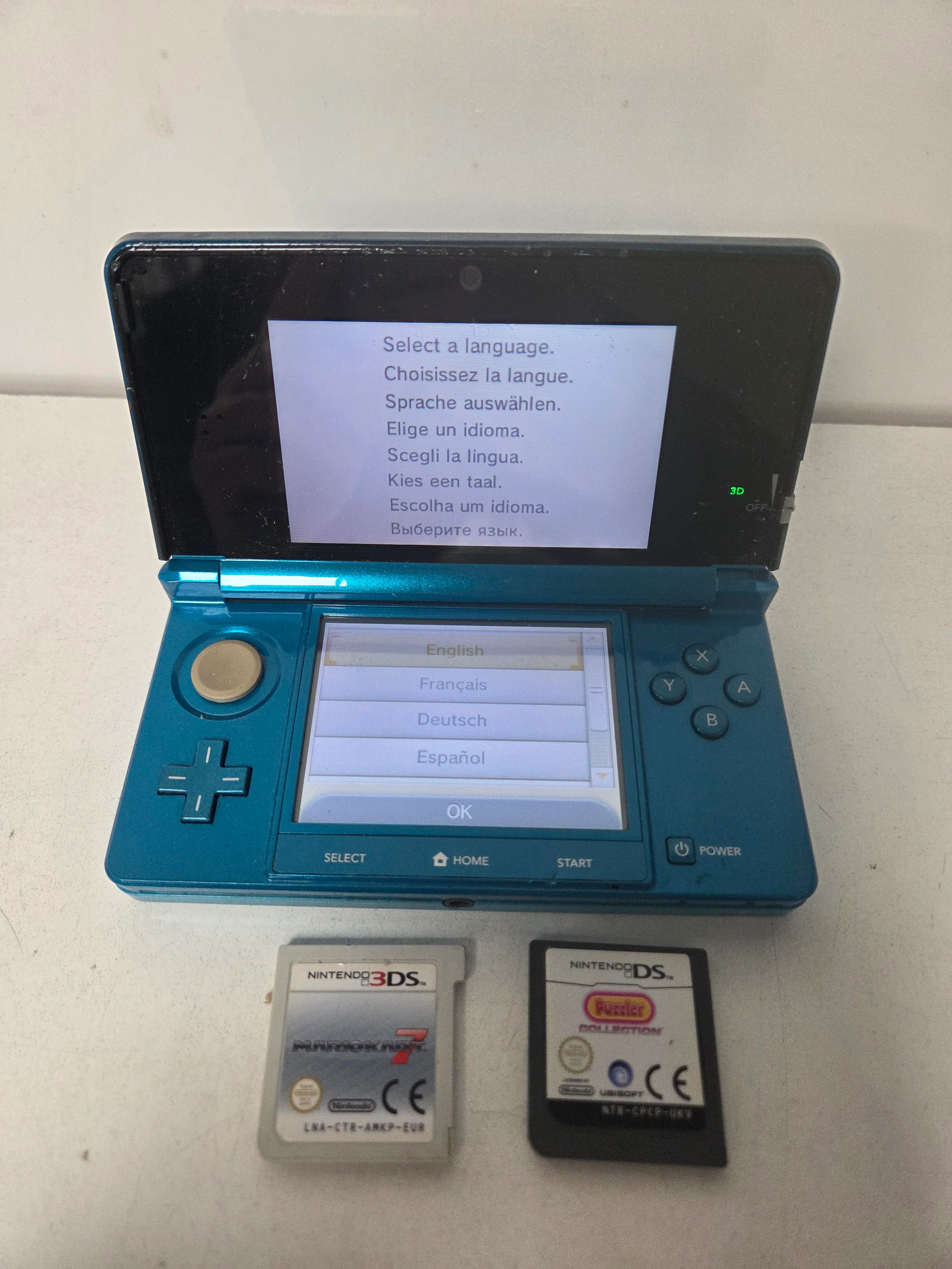 Nintendo 3DS Aqua Blue Console & 2 Games - Image 2