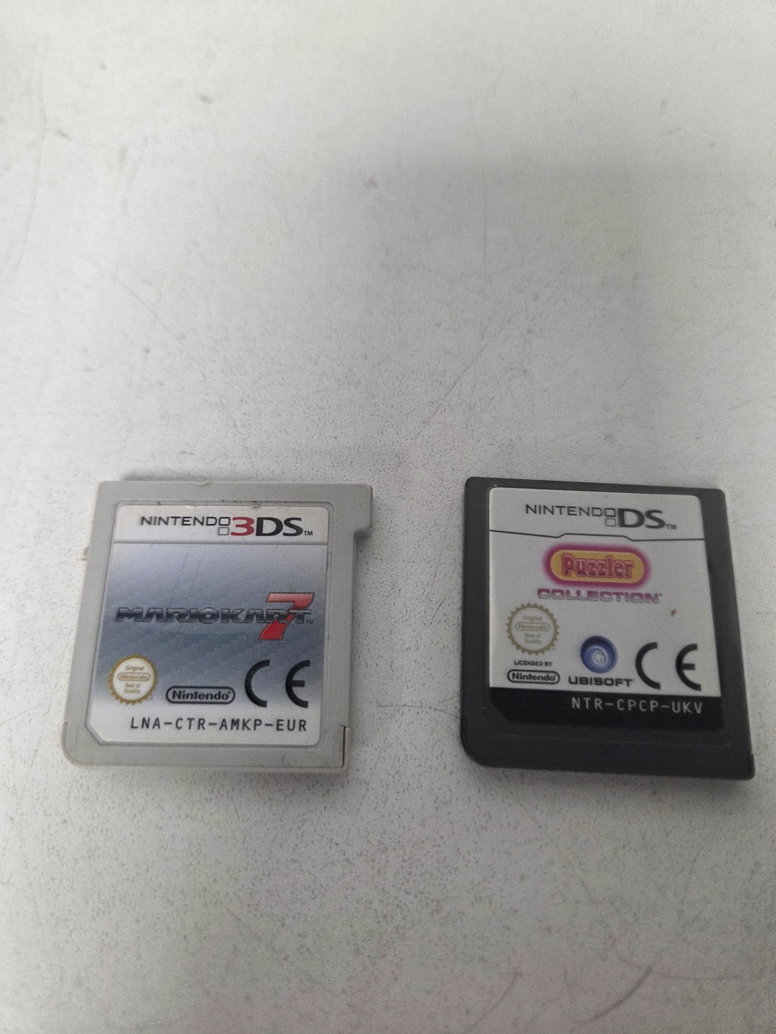 Nintendo 3DS Aqua Blue Console & 2 Games - Image 4