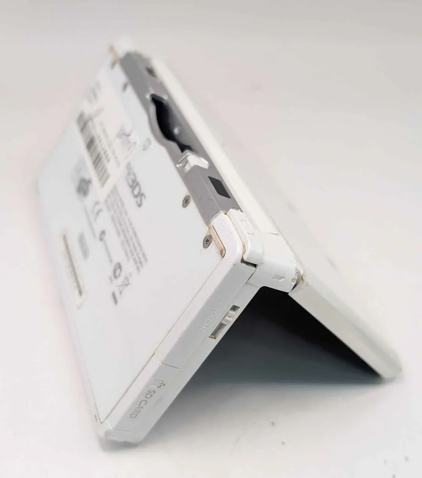 Nintendo 3DS Console - Ice White - Unboxed With Charger & Stylus - Image 4