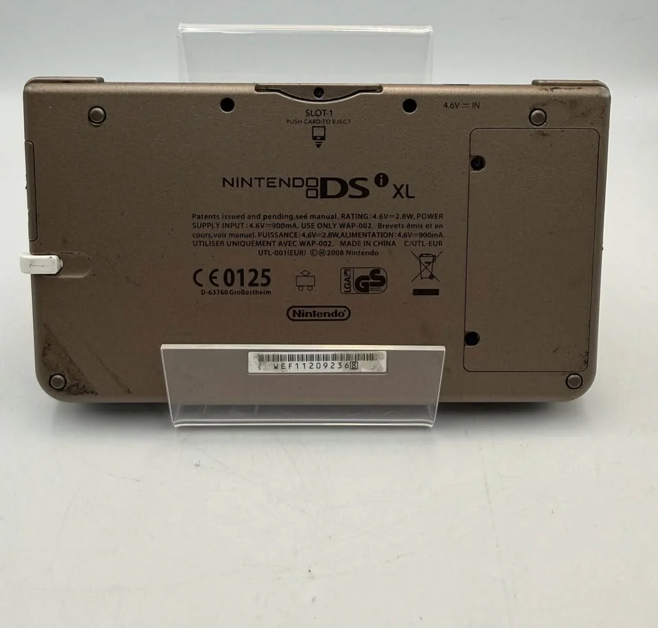 NINTENDO DSI XL CONSOLE, DARK BROWN, DOES HAVE SLIGHT COSMETIC DAMAGE - Image 4