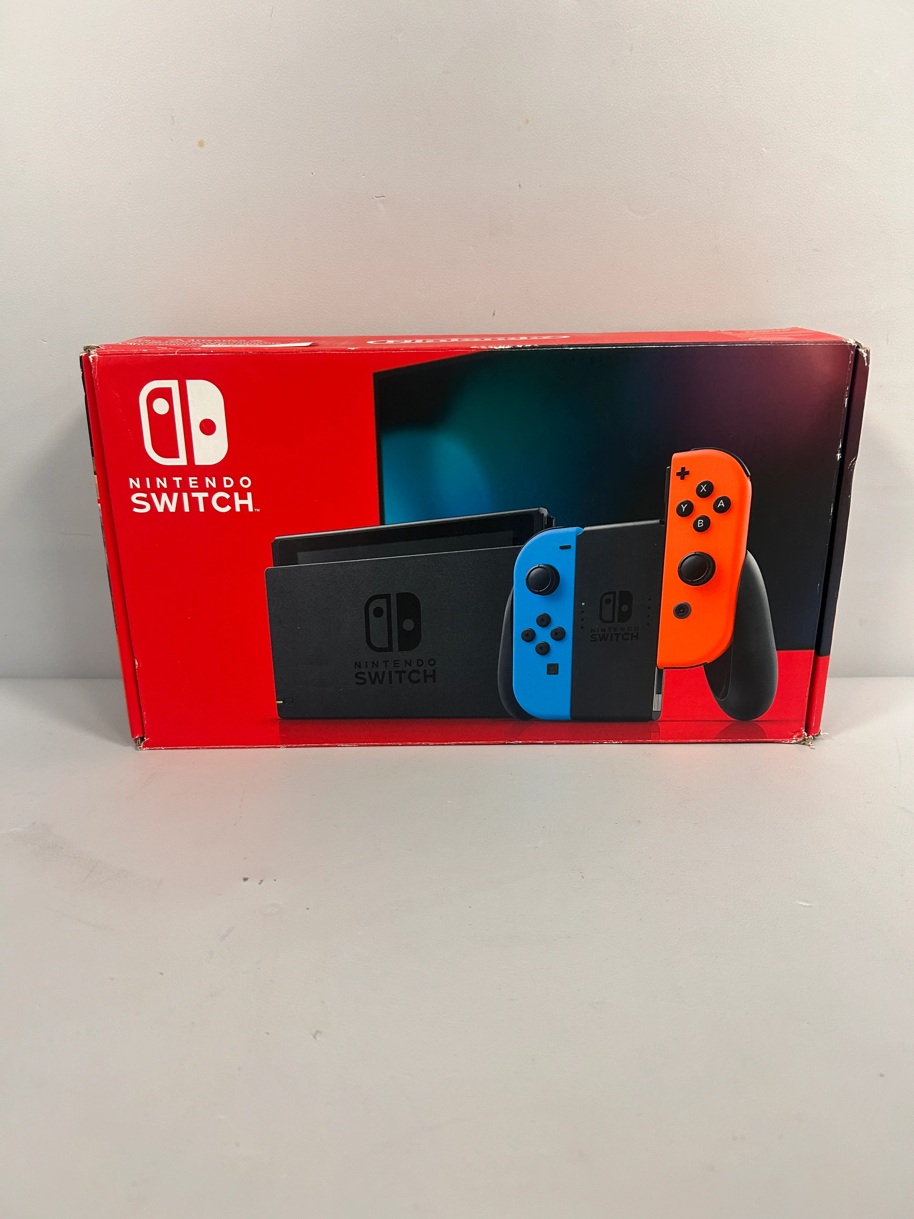Nintendo Switch 32GB - Image 2