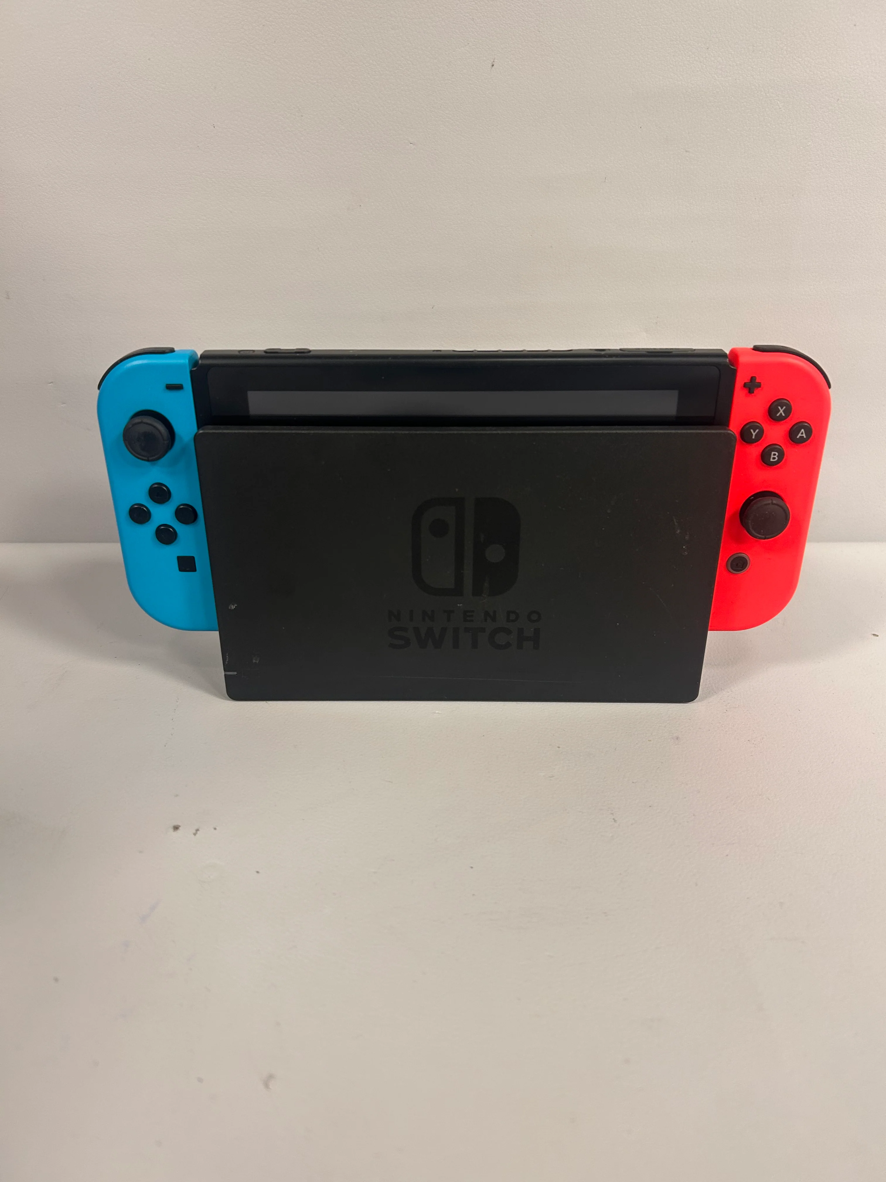 Nintendo Switch 32GB - Image 3